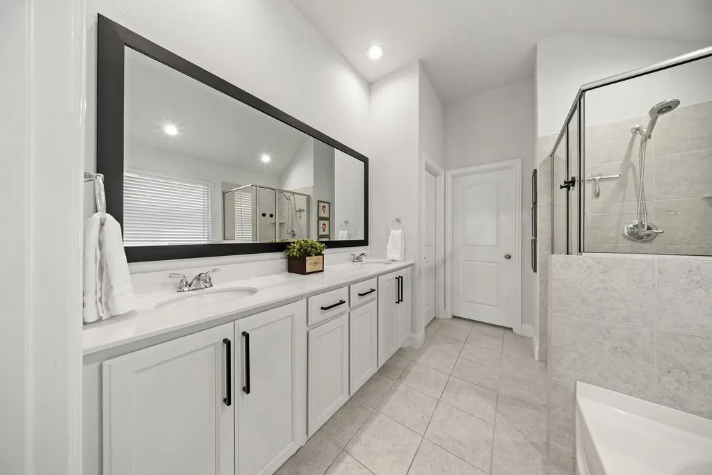 Single Family Residence For Sale in Tarrant County , 1357 Collett Sublett Road, Kennedale, Texas 76060, 3 Bedroom, 2 Bathroom, 2 Garage spaces, 1,804 Sqft, built in 2021, mls#21393935, Real Estate Agent in Kennedale, Homes For Sale in Tarrant county, Homes For Sale in Kennedale, Realtor in Kennedale Texas, Real Estate Brokerage Independent Realty Texas, Luminita Cordes Realtor