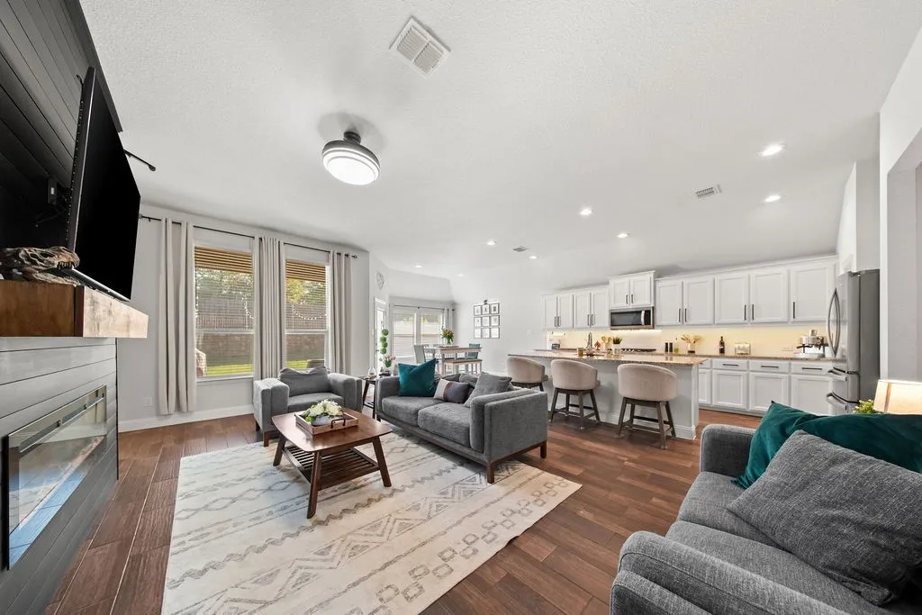 Single Family Residence For Sale in Tarrant County , 1357 Collett Sublett Road, Kennedale, Texas 76060, 3 Bedroom, 2 Bathroom, 2 Garage spaces, 1,804 Sqft, built in 2021, mls#21393935, Real Estate Agent in Kennedale, Homes For Sale in Tarrant county, Homes For Sale in Kennedale, Realtor in Kennedale Texas, Real Estate Brokerage Independent Realty Texas, Luminita Cordes Realtor