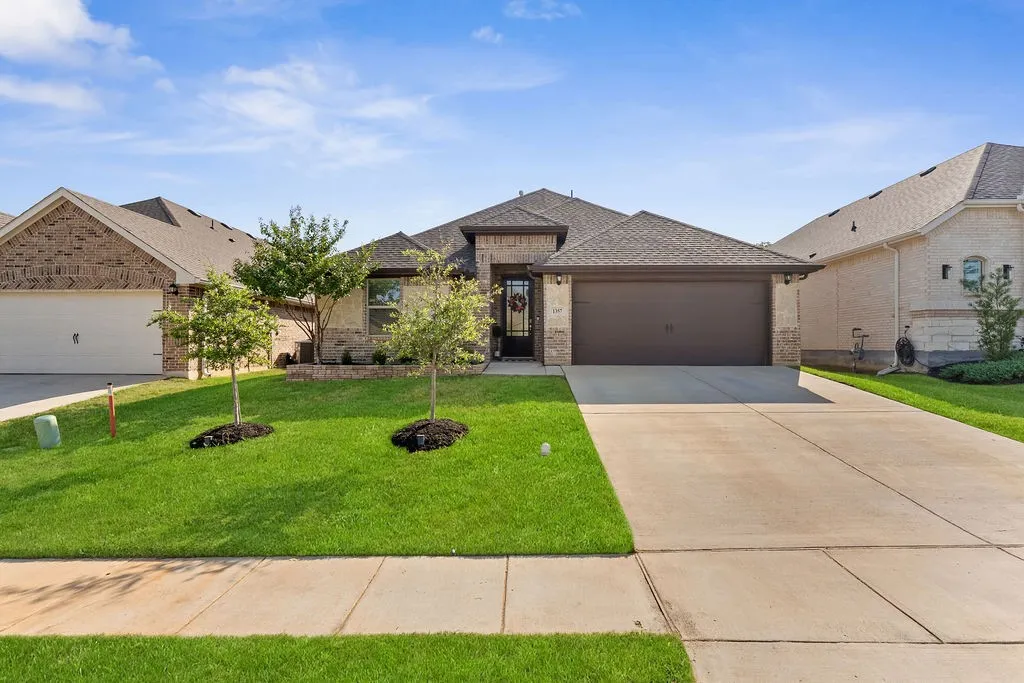 Single Family Residence For Sale in Tarrant County , 1357 Collett Sublett Road, Kennedale, Texas 76060, 3 Bedroom, 2 Bathroom, 2 Garage spaces, 1,804 Sqft, built in 2021, mls#21393935, Real Estate Agent in Kennedale, Homes For Sale in Tarrant county, Homes For Sale in Kennedale, Realtor in Kennedale Texas, Real Estate Brokerage Independent Realty Texas, Luminita Cordes Realtor