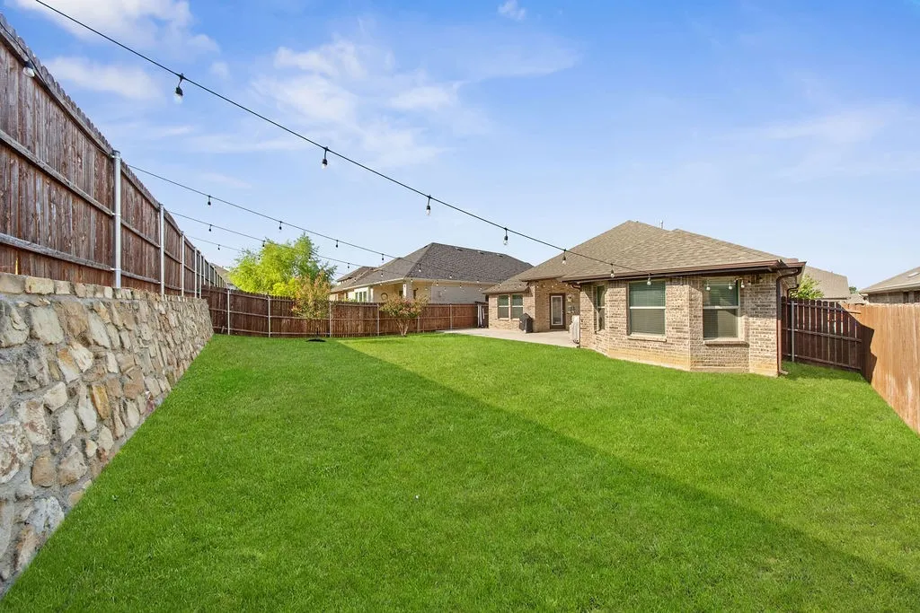 Single Family Residence For Sale in Tarrant County , 1357 Collett Sublett Road, Kennedale, Texas 76060, 3 Bedroom, 2 Bathroom, 2 Garage spaces, 1,804 Sqft, built in 2021, mls#21393935, Real Estate Agent in Kennedale, Homes For Sale in Tarrant county, Homes For Sale in Kennedale, Realtor in Kennedale Texas, Real Estate Brokerage Independent Realty Texas, Luminita Cordes Realtor