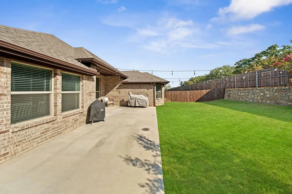 Single Family Residence For Sale in Tarrant County , 1357 Collett Sublett Road, Kennedale, Texas 76060, 3 Bedroom, 2 Bathroom, 2 Garage spaces, 1,804 Sqft, built in 2021, mls#21393935, Real Estate Agent in Kennedale, Homes For Sale in Tarrant county, Homes For Sale in Kennedale, Realtor in Kennedale Texas, Real Estate Brokerage Independent Realty Texas, Luminita Cordes Realtor