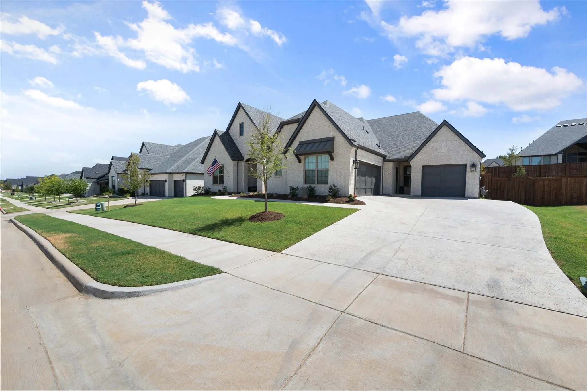 Single Family Residence For Sale in Tarrant County , 2001 Rockwood Lane, Mansfield, Texas 76063, 4 Bedroom, 4 Bathroom, 3 Garage spaces, 3,477 Sqft, built in 2024, mls#21393820, Real Estate Agent in Mansfield, Homes For Sale in Tarrant county, Homes For Sale in Mansfield, Realtor in Mansfield Texas, Real Estate Brokerage Independent Realty Texas, Luminita Cordes Realtor