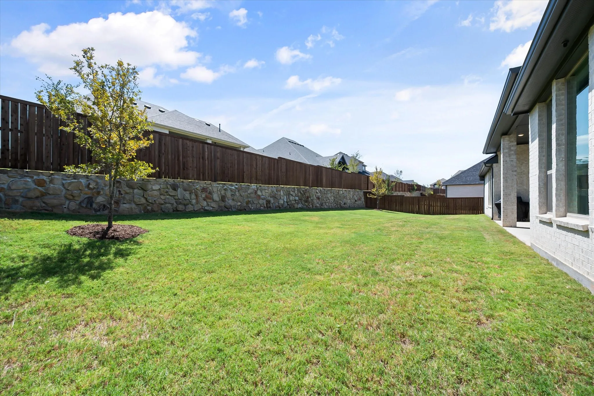 Single Family Residence For Sale in Tarrant County , 2001 Rockwood Lane, Mansfield, Texas 76063, 4 Bedroom, 4 Bathroom, 3 Garage spaces, 3,477 Sqft, built in 2024, mls#21393820, Real Estate Agent in Mansfield, Homes For Sale in Tarrant county, Homes For Sale in Mansfield, Realtor in Mansfield Texas, Real Estate Brokerage Independent Realty Texas, Luminita Cordes Realtor
