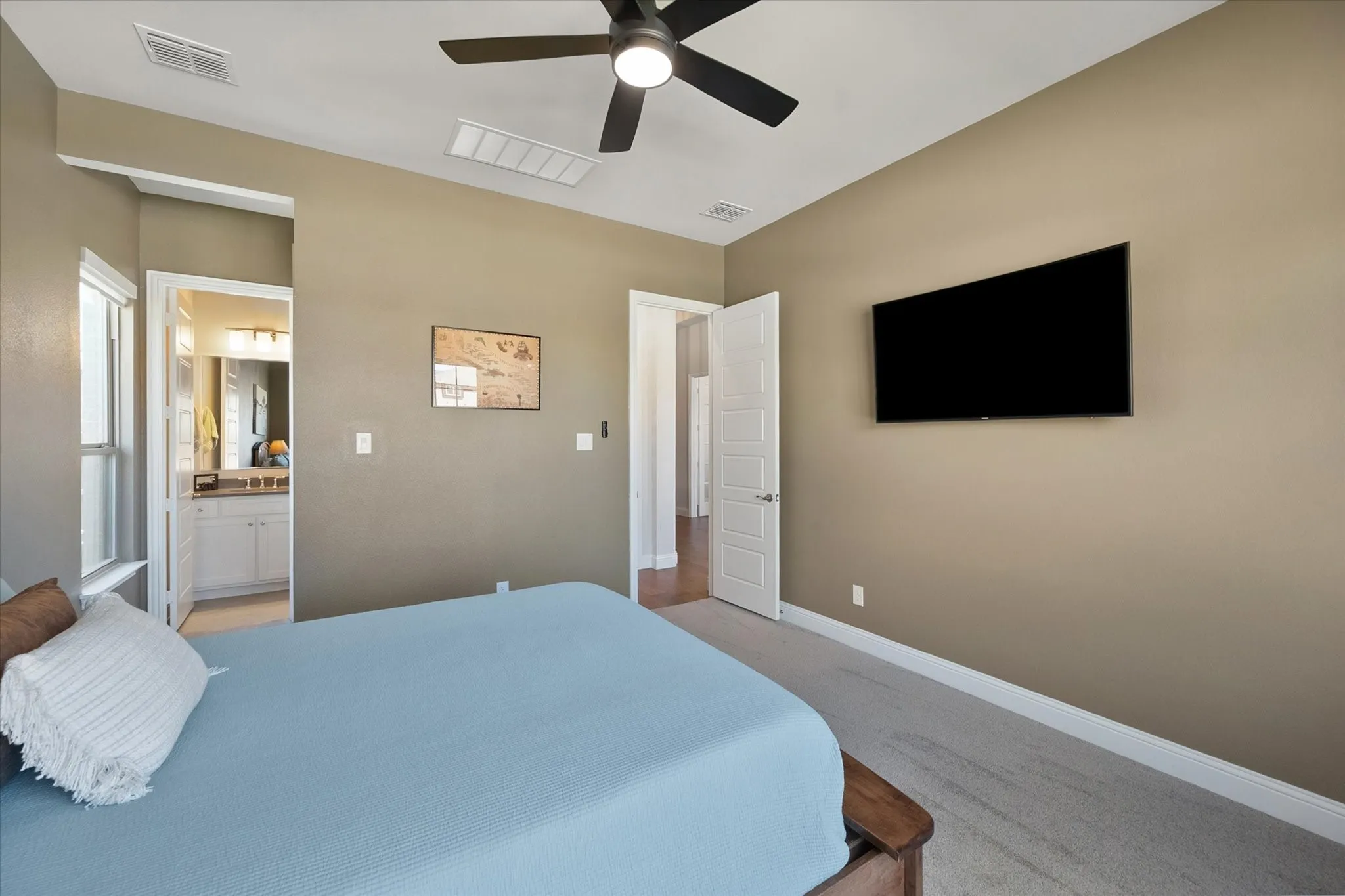 Single Family Residence For Sale in Tarrant County , 2001 Rockwood Lane, Mansfield, Texas 76063, 4 Bedroom, 4 Bathroom, 3 Garage spaces, 3,477 Sqft, built in 2024, mls#21393820, Real Estate Agent in Mansfield, Homes For Sale in Tarrant county, Homes For Sale in Mansfield, Realtor in Mansfield Texas, Real Estate Brokerage Independent Realty Texas, Luminita Cordes Realtor
