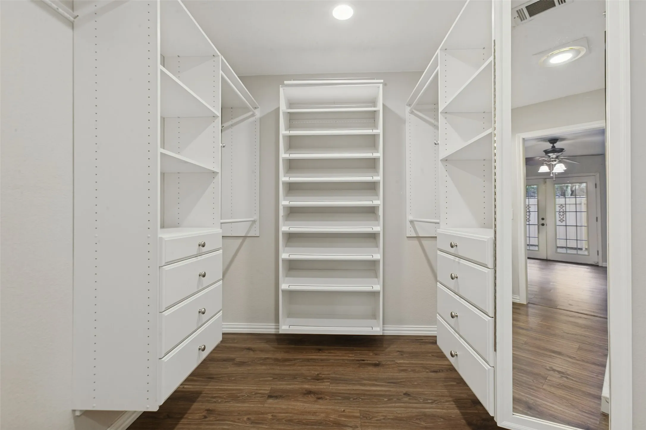 Condominium For Sale in Collin County , 17860 Windflower Way 1604, Dallas, Texas 75252, 3 Bedroom, 3 Bathroom, Garage spaces, 1,555 Sqft, built in 1985, mls#21391195, Real Estate Agent in Dallas, Homes For Sale in Collin county, Homes For Sale in Dallas, Realtor in Dallas Texas, Real Estate Brokerage Independent Realty Texas, Luminita Cordes Realtor