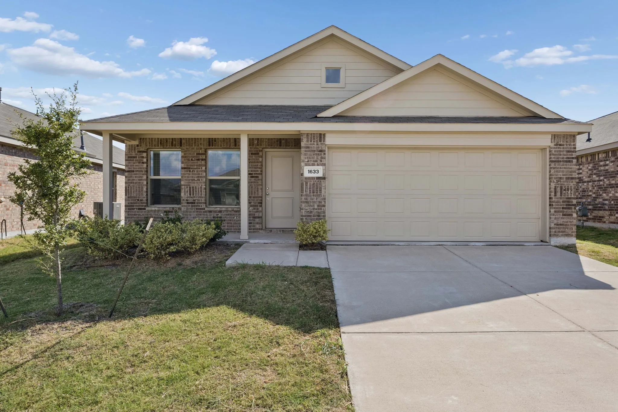 Single Family Residence For Rent in Kaufman County , 1633 Rosy Finch Drive, Forney, Texas 75126, 3 Bedroom, 2 Bathroom, 2 Garage spaces, 1,260 Sqft, built in 2023, mls#21391836, Real Estate Agent in Forney, Homes For Rent in Kaufman county, Homes For Rent in Forney, Realtor in Forney Texas, Real Estate Brokerage Independent Realty Texas, Luminita Cordes Realtor