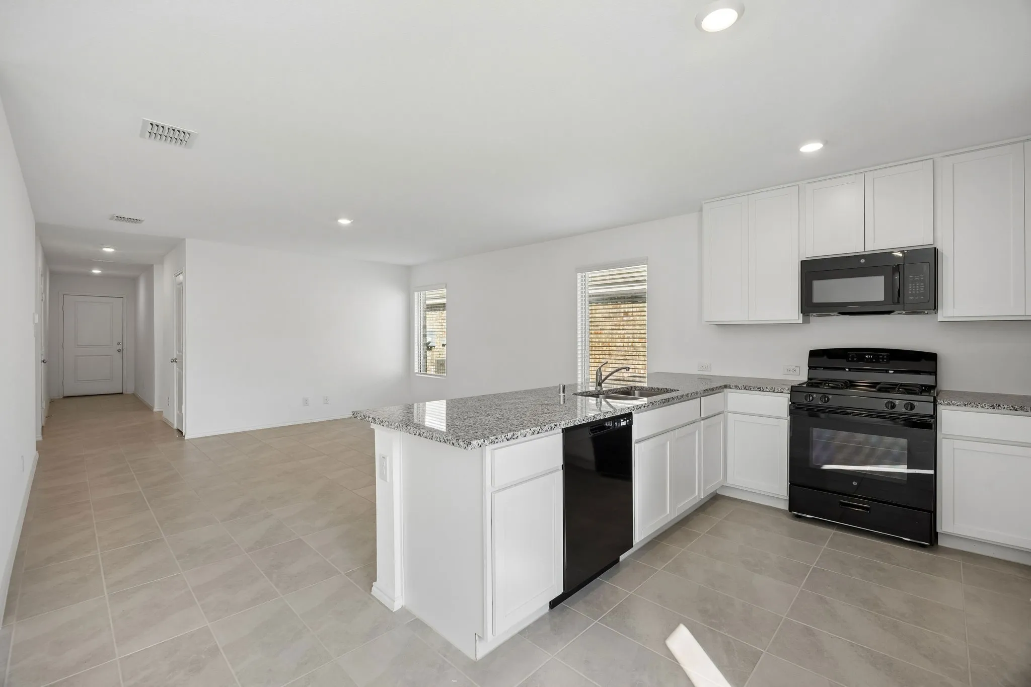 Single Family Residence For Rent in Kaufman County , 1633 Rosy Finch Drive, Forney, Texas 75126, 3 Bedroom, 2 Bathroom, 2 Garage spaces, 1,260 Sqft, built in 2023, mls#21391836, Real Estate Agent in Forney, Homes For Rent in Kaufman county, Homes For Rent in Forney, Realtor in Forney Texas, Real Estate Brokerage Independent Realty Texas, Luminita Cordes Realtor