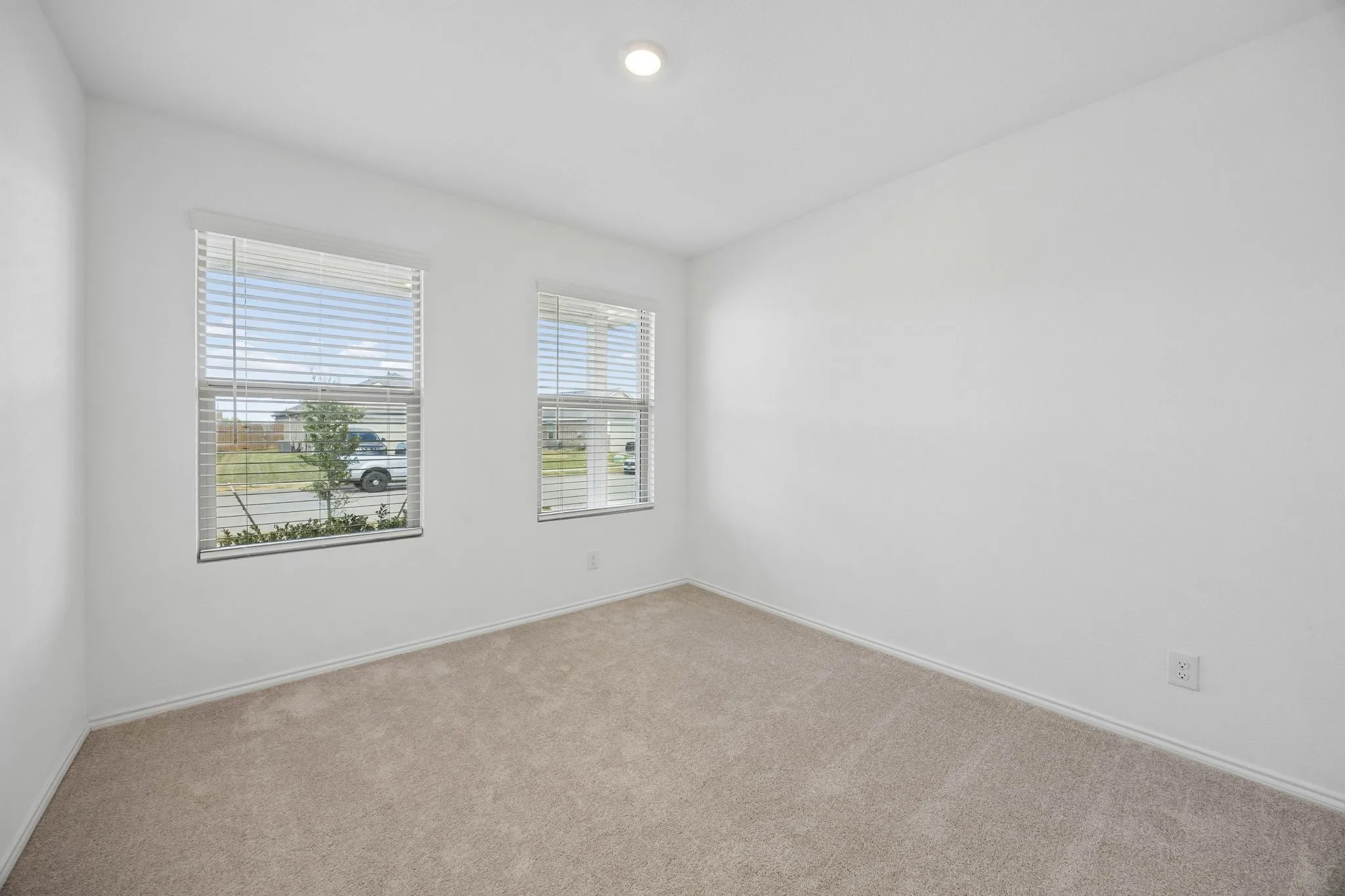 Single Family Residence For Rent in Kaufman County , 1633 Rosy Finch Drive, Forney, Texas 75126, 3 Bedroom, 2 Bathroom, 2 Garage spaces, 1,260 Sqft, built in 2023, mls#21391836, Real Estate Agent in Forney, Homes For Rent in Kaufman county, Homes For Rent in Forney, Realtor in Forney Texas, Real Estate Brokerage Independent Realty Texas, Luminita Cordes Realtor