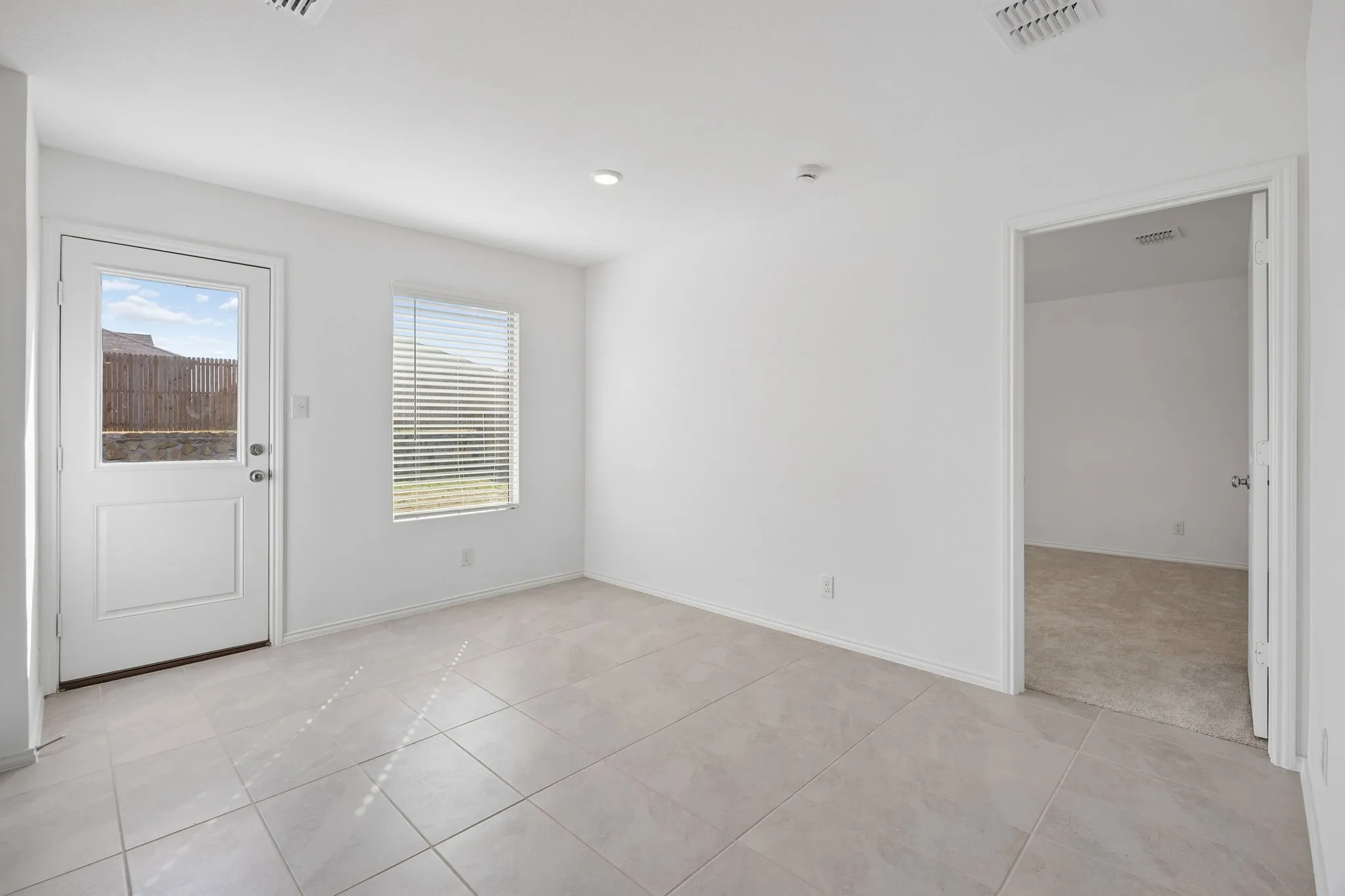 Single Family Residence For Rent in Kaufman County , 1633 Rosy Finch Drive, Forney, Texas 75126, 3 Bedroom, 2 Bathroom, 2 Garage spaces, 1,260 Sqft, built in 2023, mls#21391836, Real Estate Agent in Forney, Homes For Rent in Kaufman county, Homes For Rent in Forney, Realtor in Forney Texas, Real Estate Brokerage Independent Realty Texas, Luminita Cordes Realtor