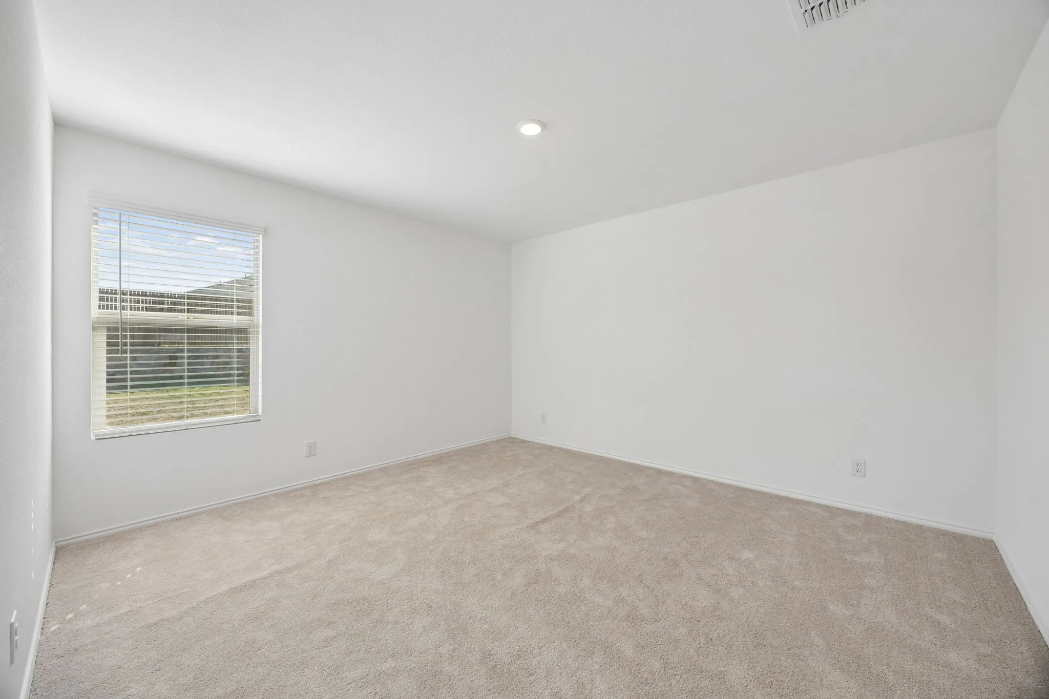 Single Family Residence For Rent in Kaufman County , 1633 Rosy Finch Drive, Forney, Texas 75126, 3 Bedroom, 2 Bathroom, 2 Garage spaces, 1,260 Sqft, built in 2023, mls#21391836, Real Estate Agent in Forney, Homes For Rent in Kaufman county, Homes For Rent in Forney, Realtor in Forney Texas, Real Estate Brokerage Independent Realty Texas, Luminita Cordes Realtor