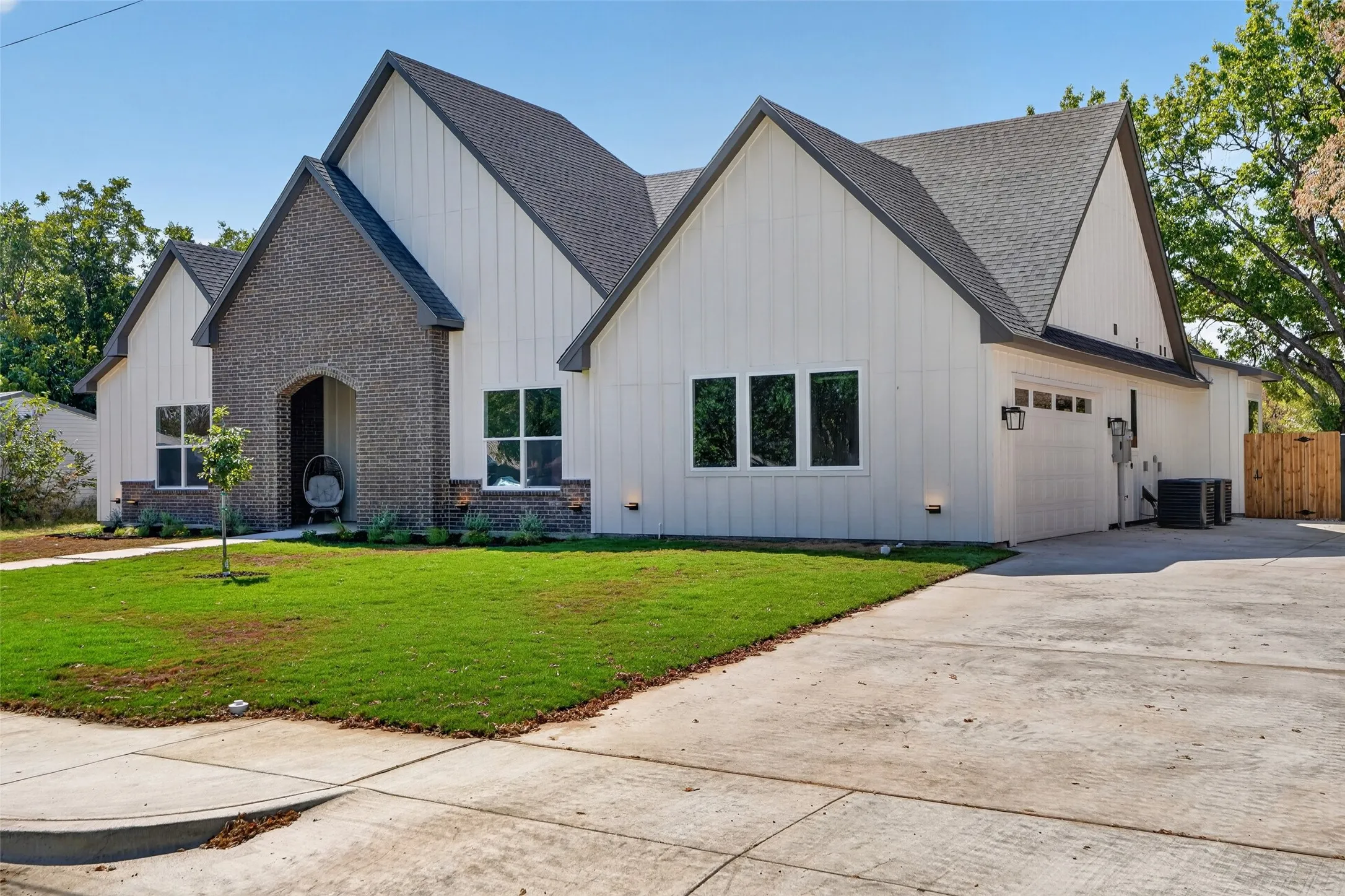Single Family Residence For Sale in Tarrant County , 717 Easley Street, White Settlement, Texas 76108, 4 Bedroom, 3 Bathroom, 2 Garage spaces, 2,618 Sqft, built in 2026, mls#21394718, Real Estate Agent in White Settlement, Homes For Sale in Tarrant county, Homes For Sale in White Settlement, Realtor in White Settlement Texas, Real Estate Brokerage Independent Realty Texas, Luminita Cordes Realtor