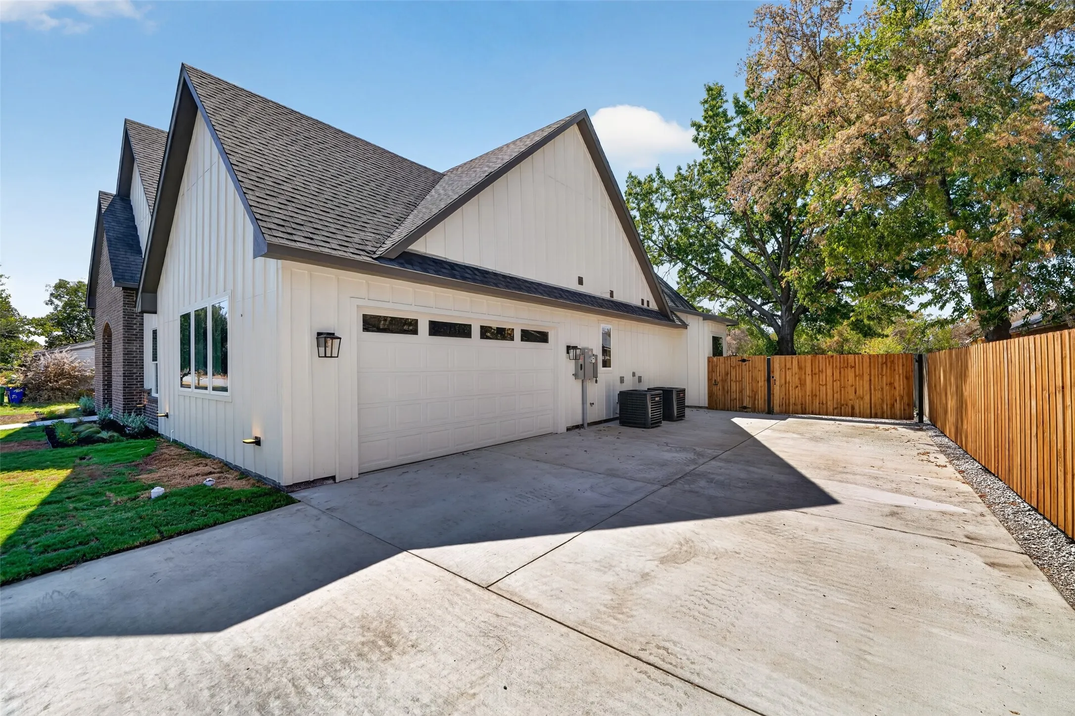 Single Family Residence For Sale in Tarrant County , 717 Easley Street, White Settlement, Texas 76108, 4 Bedroom, 3 Bathroom, 2 Garage spaces, 2,618 Sqft, built in 2026, mls#21394718, Real Estate Agent in White Settlement, Homes For Sale in Tarrant county, Homes For Sale in White Settlement, Realtor in White Settlement Texas, Real Estate Brokerage Independent Realty Texas, Luminita Cordes Realtor