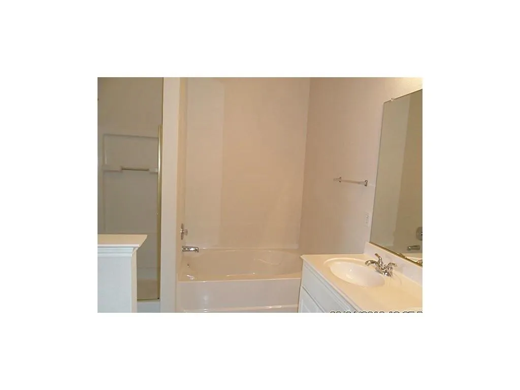 Single Family Residence For Rent in Tarrant County , 1513 Kingfisher Drive, Fort Worth, Texas 76131, 3 Bedroom, 2 Bathroom, 2 Garage spaces, 1,800 Sqft, built in 2004, mls#21394790, Real Estate Agent in Fort Worth, Homes For Rent in Tarrant county, Homes For Rent in Fort Worth, Realtor in Fort Worth Texas, Real Estate Brokerage Independent Realty Texas, Luminita Cordes Realtor