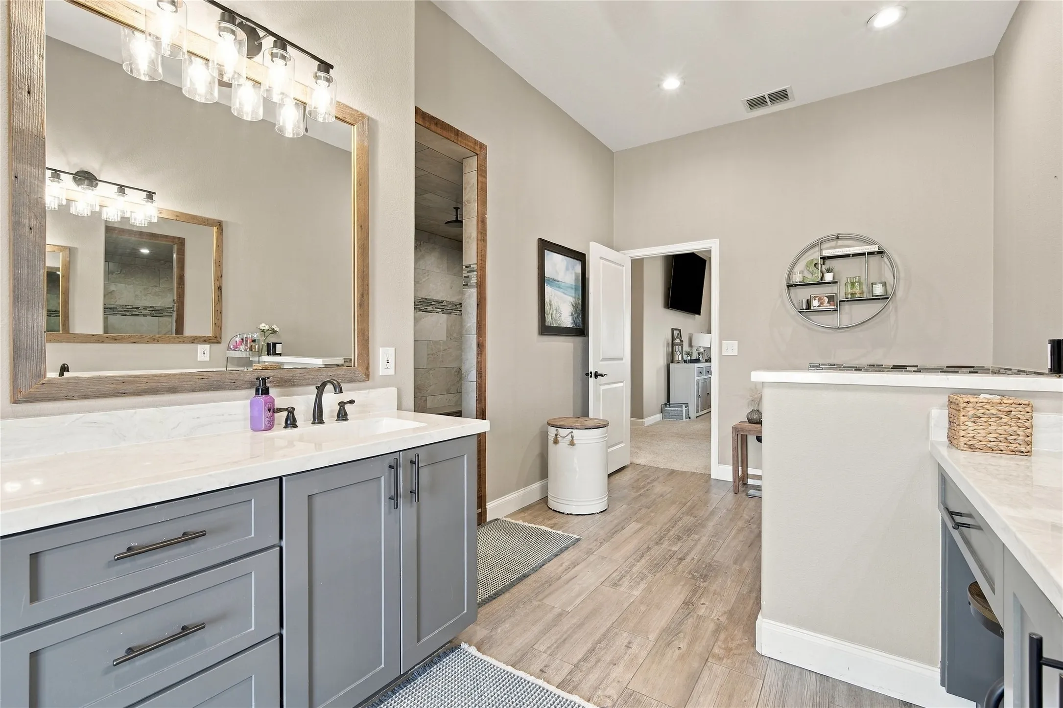 Single Family Residence For Sale in Ellis County , 290 Barton Road, Maypearl, Texas 76064, 3 Bedroom, 3 Bathroom, Garage spaces, 3,664 Sqft, built in 2014, mls#21387139, Real Estate Agent in Maypearl, Homes For Sale in Ellis county, Homes For Sale in Maypearl, Realtor in Maypearl Texas, Real Estate Brokerage Independent Realty Texas, Luminita Cordes Realtor
