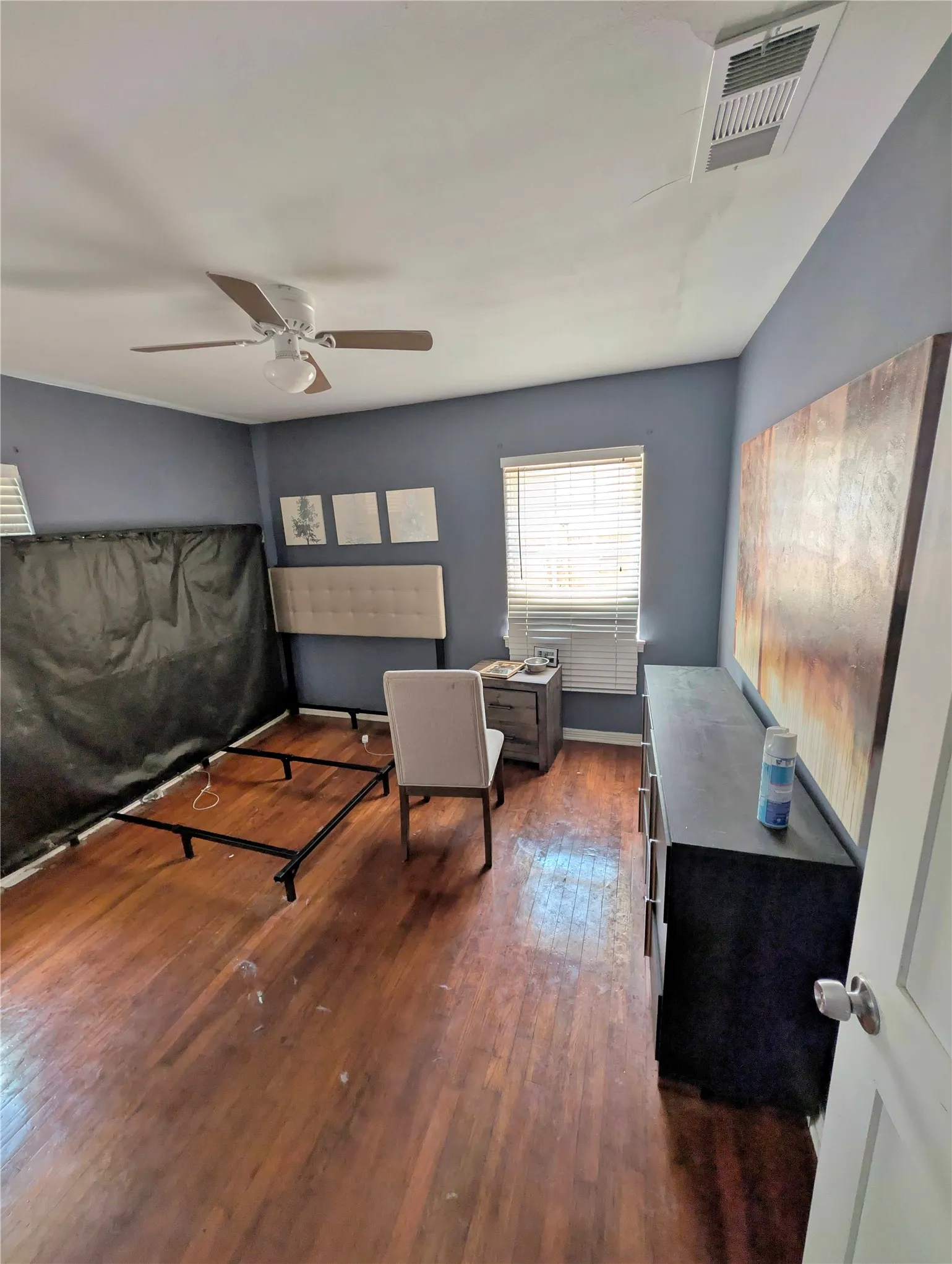 Single Family Residence For Sale in Dallas County , 2723 Grayson Drive, Dallas, Texas 75224, 3 Bedroom, 1 Bathroom, 1 Garage spaces, 1,224 Sqft, built in 1950, mls#21394793, Real Estate Agent in Dallas, Homes For Sale in Dallas county, Homes For Sale in Dallas, Realtor in Dallas Texas, Real Estate Brokerage Independent Realty Texas, Luminita Cordes Realtor