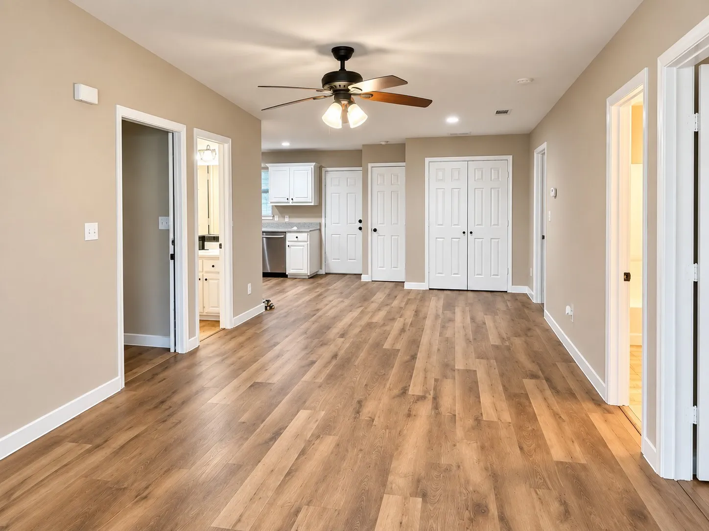 Single Family Residence For Rent in Collin County , 1102 Hamilton Street, Mc Kinney, Texas 75069, 3 Bedroom, 2 Bathroom, Garage spaces, 1,173 Sqft, built in 2004, mls#21393230, Real Estate Agent in Mc Kinney, Homes For Rent in Collin county, Homes For Rent in Mc Kinney, Realtor in Mc Kinney Texas, Real Estate Brokerage Independent Realty Texas, Luminita Cordes Realtor