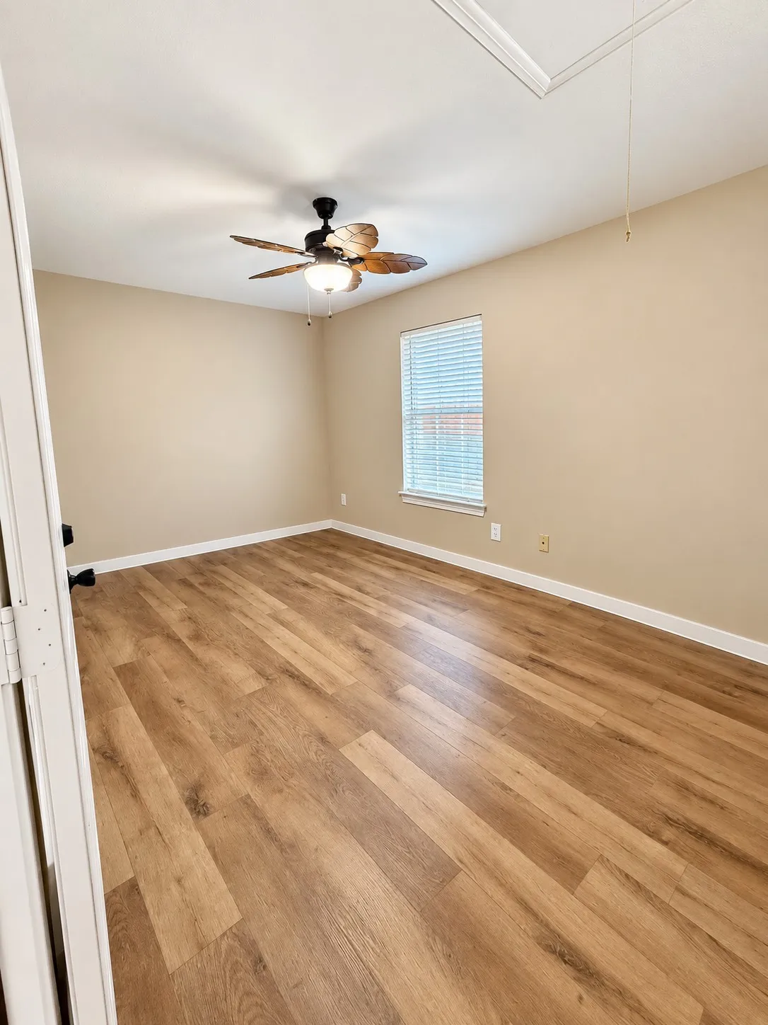 Single Family Residence For Rent in Collin County , 1102 Hamilton Street, Mc Kinney, Texas 75069, 3 Bedroom, 2 Bathroom, Garage spaces, 1,173 Sqft, built in 2004, mls#21393230, Real Estate Agent in Mc Kinney, Homes For Rent in Collin county, Homes For Rent in Mc Kinney, Realtor in Mc Kinney Texas, Real Estate Brokerage Independent Realty Texas, Luminita Cordes Realtor