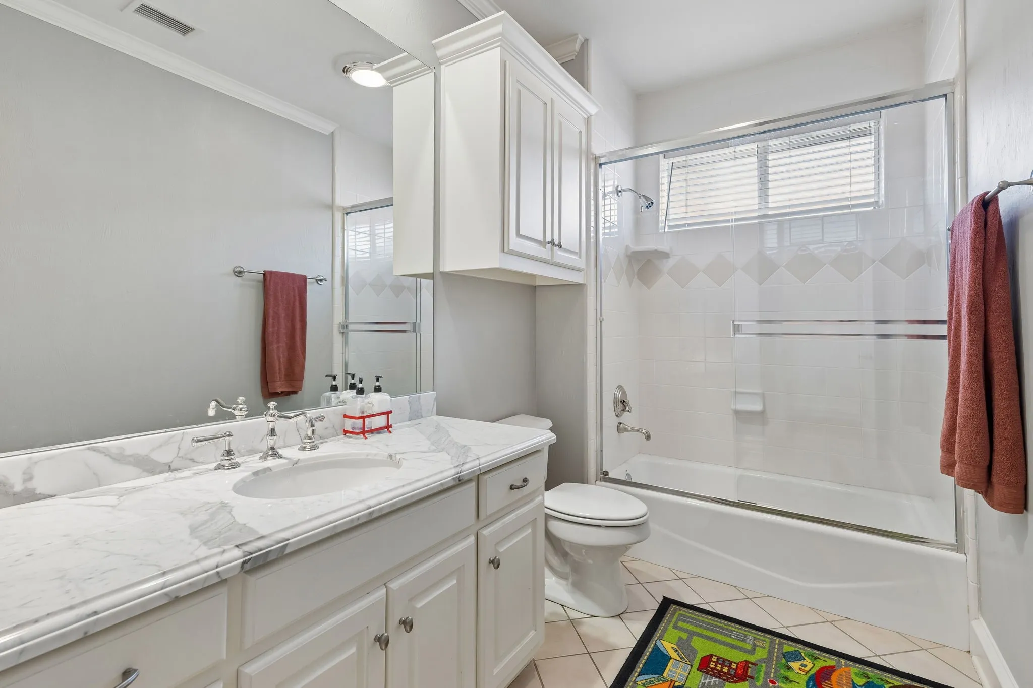 Single Family Residence For Sale in Dallas County , 3454 Potomac Avenue, University Park, Texas 75205, 3 Bedroom, 3 Bathroom, 2 Garage spaces, 2,970 Sqft, built in 1997, mls#21393840, Real Estate Agent in University Park, Homes For Sale in Dallas county, Homes For Sale in University Park, Realtor in University Park Texas, Real Estate Brokerage Independent Realty Texas, Luminita Cordes Realtor