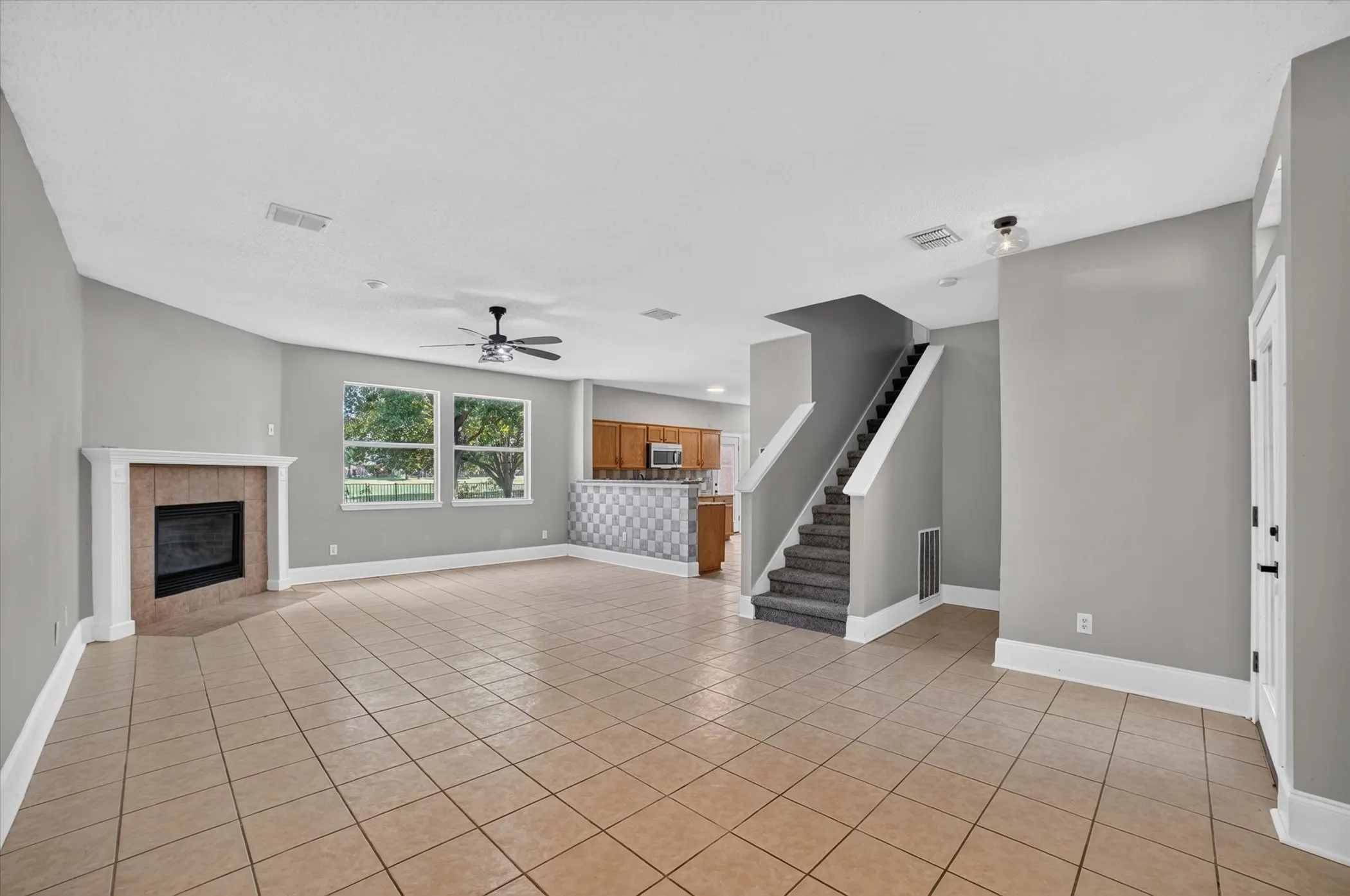 Single Family Residence For Sale in Dallas County , 10618 Newcastleton Lane, Rowlett, Texas 75089, 3 Bedroom, 3 Bathroom, 2 Garage spaces, 2,398 Sqft, built in 2001, mls#21393494, Real Estate Agent in Rowlett, Homes For Sale in Dallas county, Homes For Sale in Rowlett, Realtor in Rowlett Texas, Real Estate Brokerage Independent Realty Texas, Luminita Cordes Realtor
