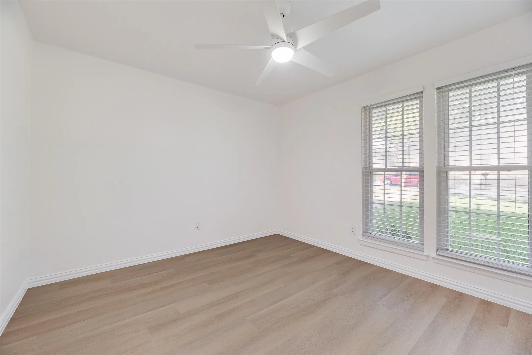 Single Family Residence For Sale in Denton County , 3711 Grasmere Drive, Carrollton, Texas 75007, 3 Bedroom, 2 Bathroom, 2 Garage spaces, 1,655 Sqft, built in 1978, mls#21393808, Real Estate Agent in Carrollton, Homes For Sale in Denton county, Homes For Sale in Carrollton, Realtor in Carrollton Texas, Real Estate Brokerage Independent Realty Texas, Luminita Cordes Realtor