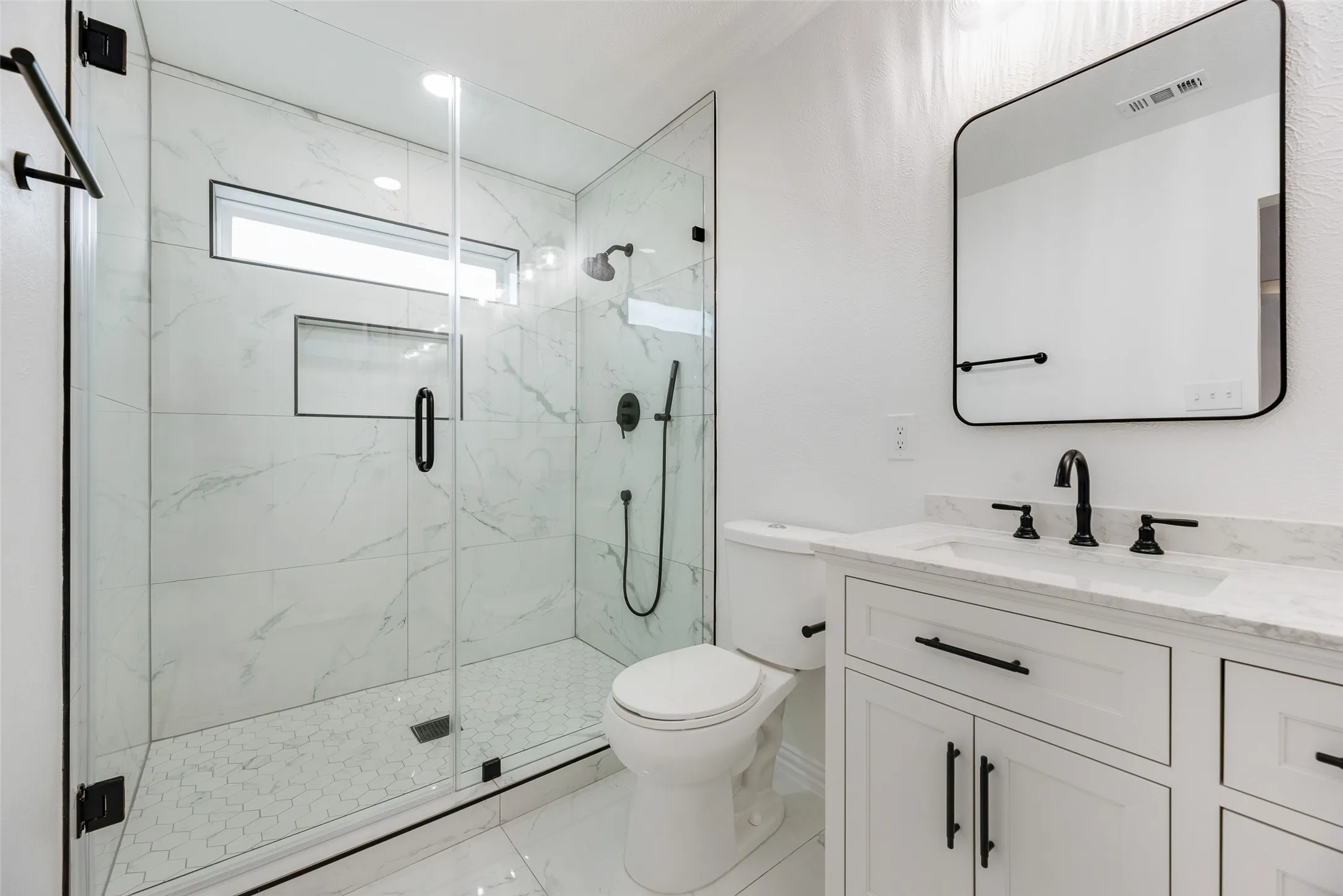 Single Family Residence For Sale in Denton County , 3711 Grasmere Drive, Carrollton, Texas 75007, 3 Bedroom, 2 Bathroom, 2 Garage spaces, 1,655 Sqft, built in 1978, mls#21393808, Real Estate Agent in Carrollton, Homes For Sale in Denton county, Homes For Sale in Carrollton, Realtor in Carrollton Texas, Real Estate Brokerage Independent Realty Texas, Luminita Cordes Realtor