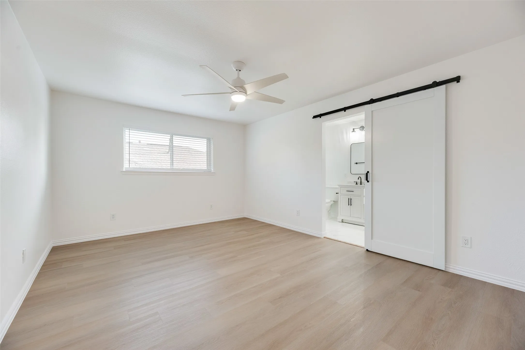 Single Family Residence For Sale in Denton County , 3711 Grasmere Drive, Carrollton, Texas 75007, 3 Bedroom, 2 Bathroom, 2 Garage spaces, 1,655 Sqft, built in 1978, mls#21393808, Real Estate Agent in Carrollton, Homes For Sale in Denton county, Homes For Sale in Carrollton, Realtor in Carrollton Texas, Real Estate Brokerage Independent Realty Texas, Luminita Cordes Realtor