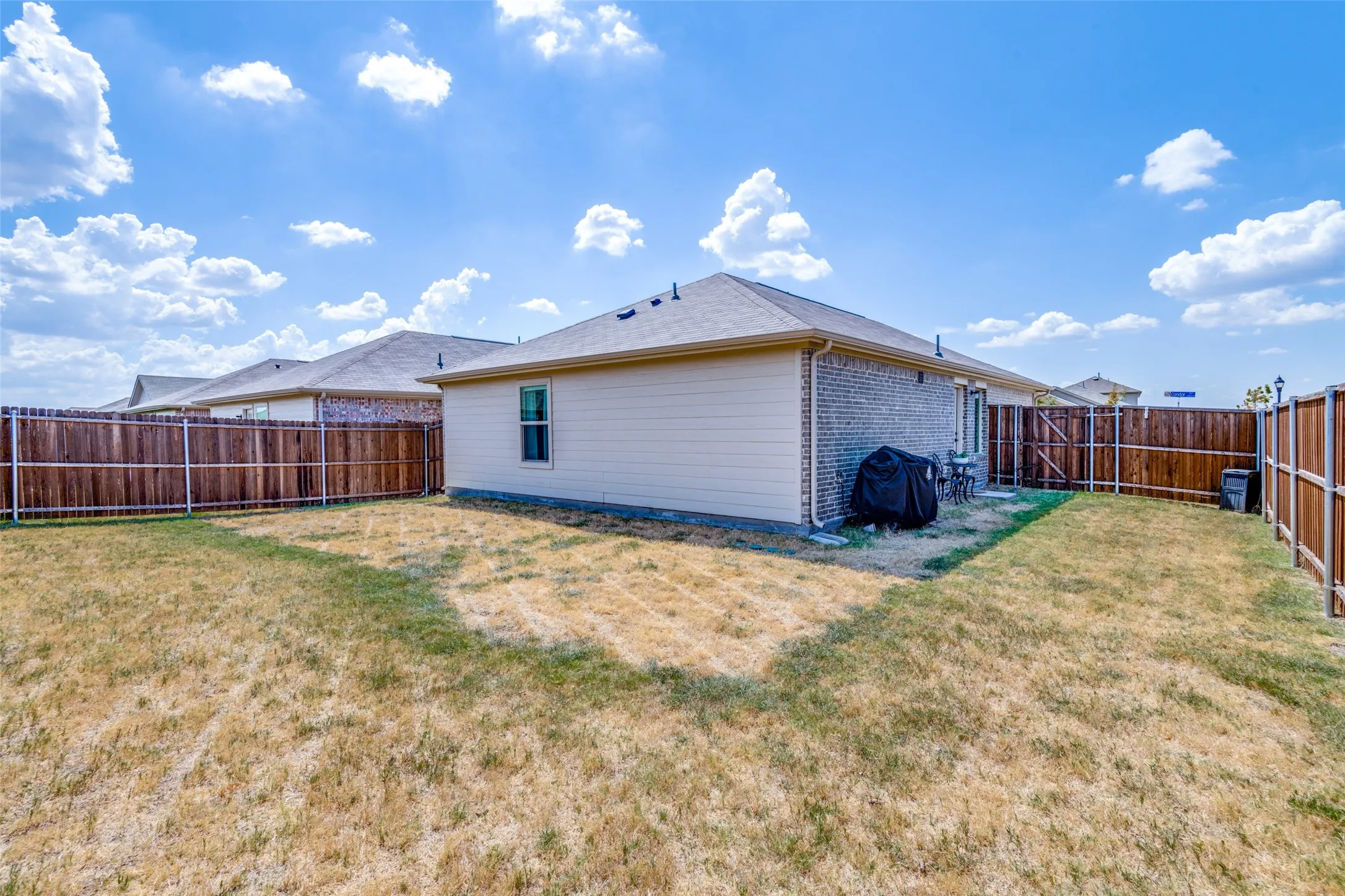 Single Family Residence For Sale in Kaufman County , 3951 Condor Drive, Crandall, Texas 75114, 3 Bedroom, 2 Bathroom, 2 Garage spaces, 1,260 Sqft, built in 2024, mls#21394038, Real Estate Agent in Crandall, Homes For Sale in Kaufman county, Homes For Sale in Crandall, Realtor in Crandall Texas, Real Estate Brokerage Independent Realty Texas, Luminita Cordes Realtor