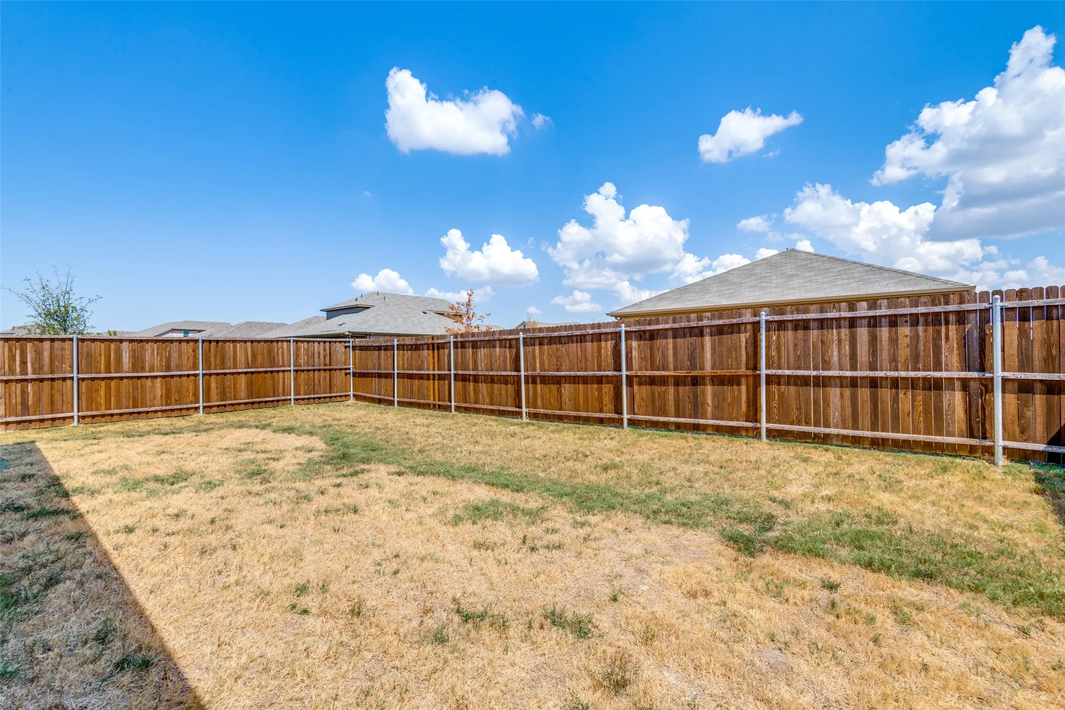 Single Family Residence For Sale in Kaufman County , 3951 Condor Drive, Crandall, Texas 75114, 3 Bedroom, 2 Bathroom, 2 Garage spaces, 1,260 Sqft, built in 2024, mls#21394038, Real Estate Agent in Crandall, Homes For Sale in Kaufman county, Homes For Sale in Crandall, Realtor in Crandall Texas, Real Estate Brokerage Independent Realty Texas, Luminita Cordes Realtor