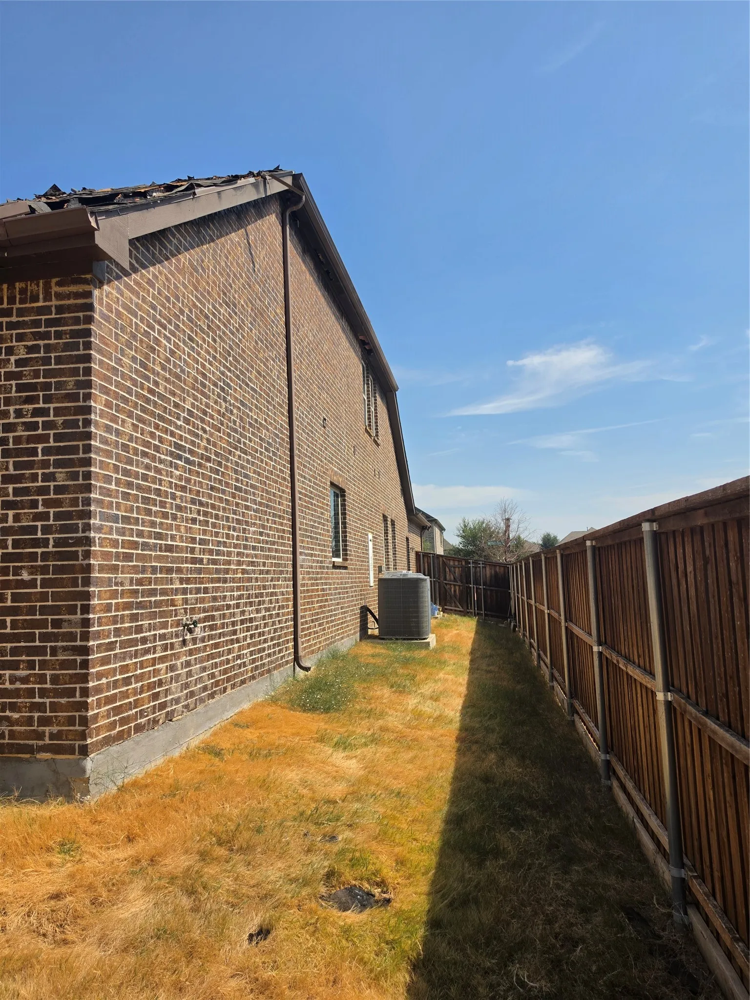 Single Family Residence For Sale in Denton County , 220 Northern Star Court, Little Elm, Texas 75068, 3 Bedroom, 4 Bathroom, 3 Garage spaces, 3,040 Sqft, built in 2019, mls#21394573, Real Estate Agent in Little Elm, Homes For Sale in Denton county, Homes For Sale in Little Elm, Realtor in Little Elm Texas, Real Estate Brokerage Independent Realty Texas, Luminita Cordes Realtor