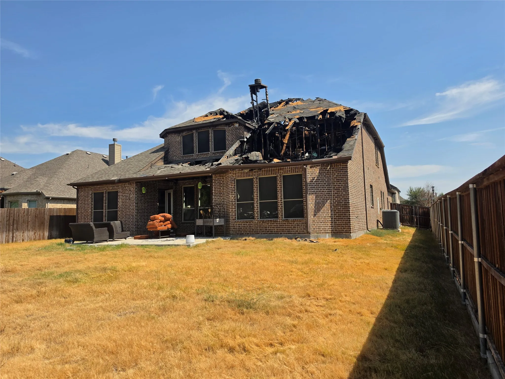 Single Family Residence For Sale in Denton County , 220 Northern Star Court, Little Elm, Texas 75068, 3 Bedroom, 4 Bathroom, 3 Garage spaces, 3,040 Sqft, built in 2019, mls#21394573, Real Estate Agent in Little Elm, Homes For Sale in Denton county, Homes For Sale in Little Elm, Realtor in Little Elm Texas, Real Estate Brokerage Independent Realty Texas, Luminita Cordes Realtor