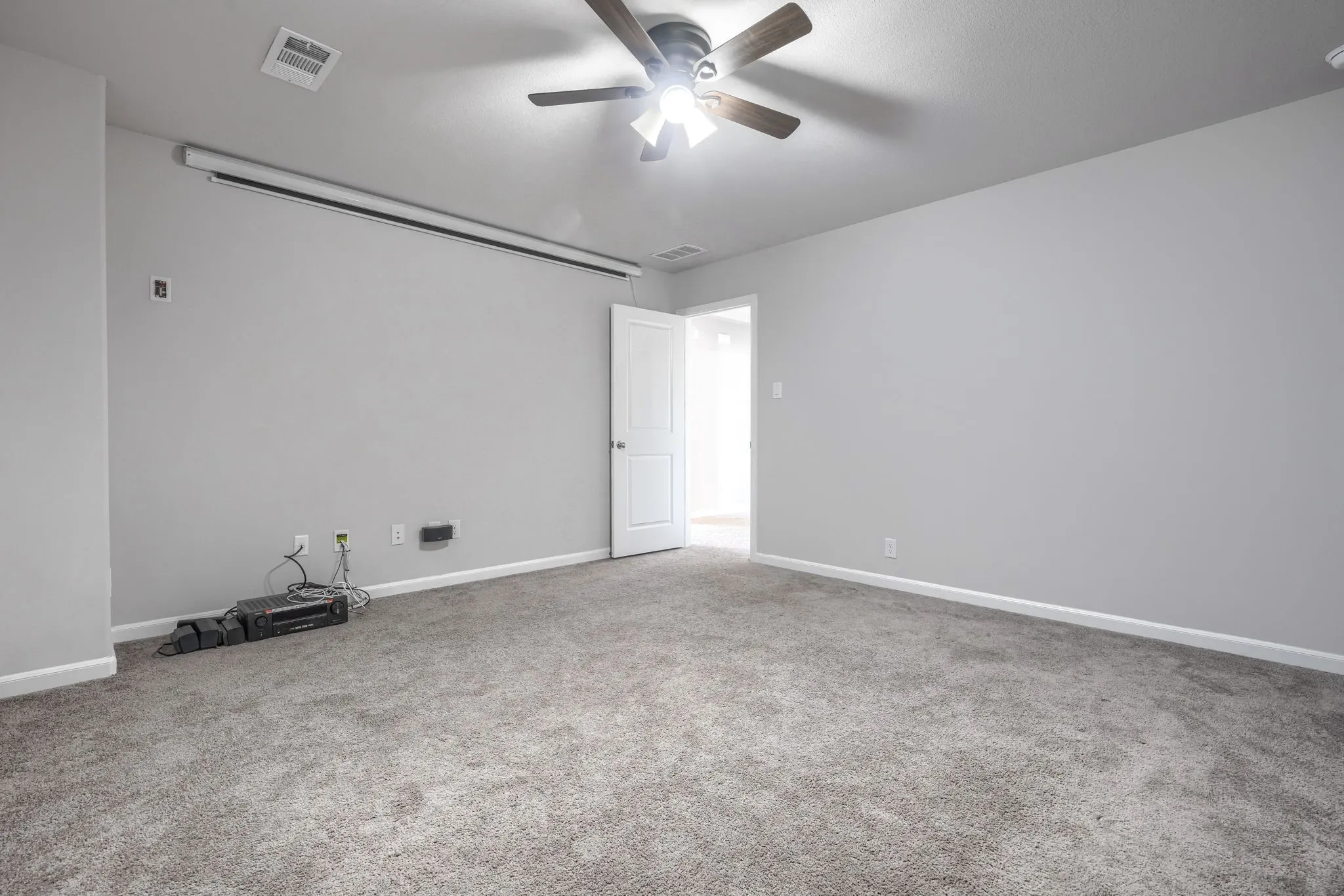 Single Family Residence For Sale in Collin County , 1800 Cedar Orchid Way, Wylie, Texas 75098, 4 Bedroom, 4 Bathroom, 2 Garage spaces, 3,342 Sqft, built in 2020, mls#21394656, Real Estate Agent in Wylie, Homes For Sale in Collin county, Homes For Sale in Wylie, Realtor in Wylie Texas, Real Estate Brokerage Independent Realty Texas, Luminita Cordes Realtor