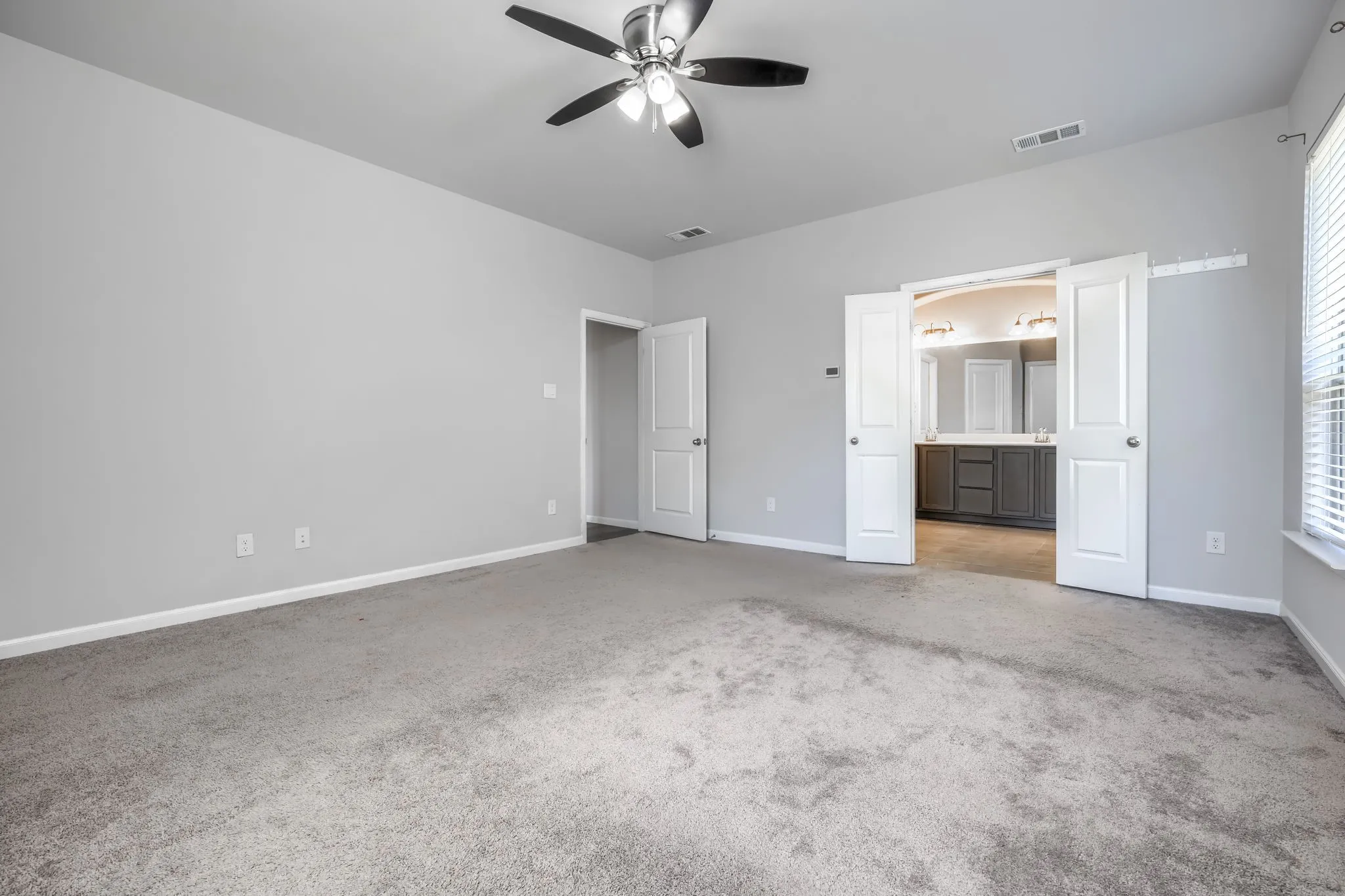 Single Family Residence For Sale in Collin County , 1800 Cedar Orchid Way, Wylie, Texas 75098, 4 Bedroom, 4 Bathroom, 2 Garage spaces, 3,342 Sqft, built in 2020, mls#21394656, Real Estate Agent in Wylie, Homes For Sale in Collin county, Homes For Sale in Wylie, Realtor in Wylie Texas, Real Estate Brokerage Independent Realty Texas, Luminita Cordes Realtor