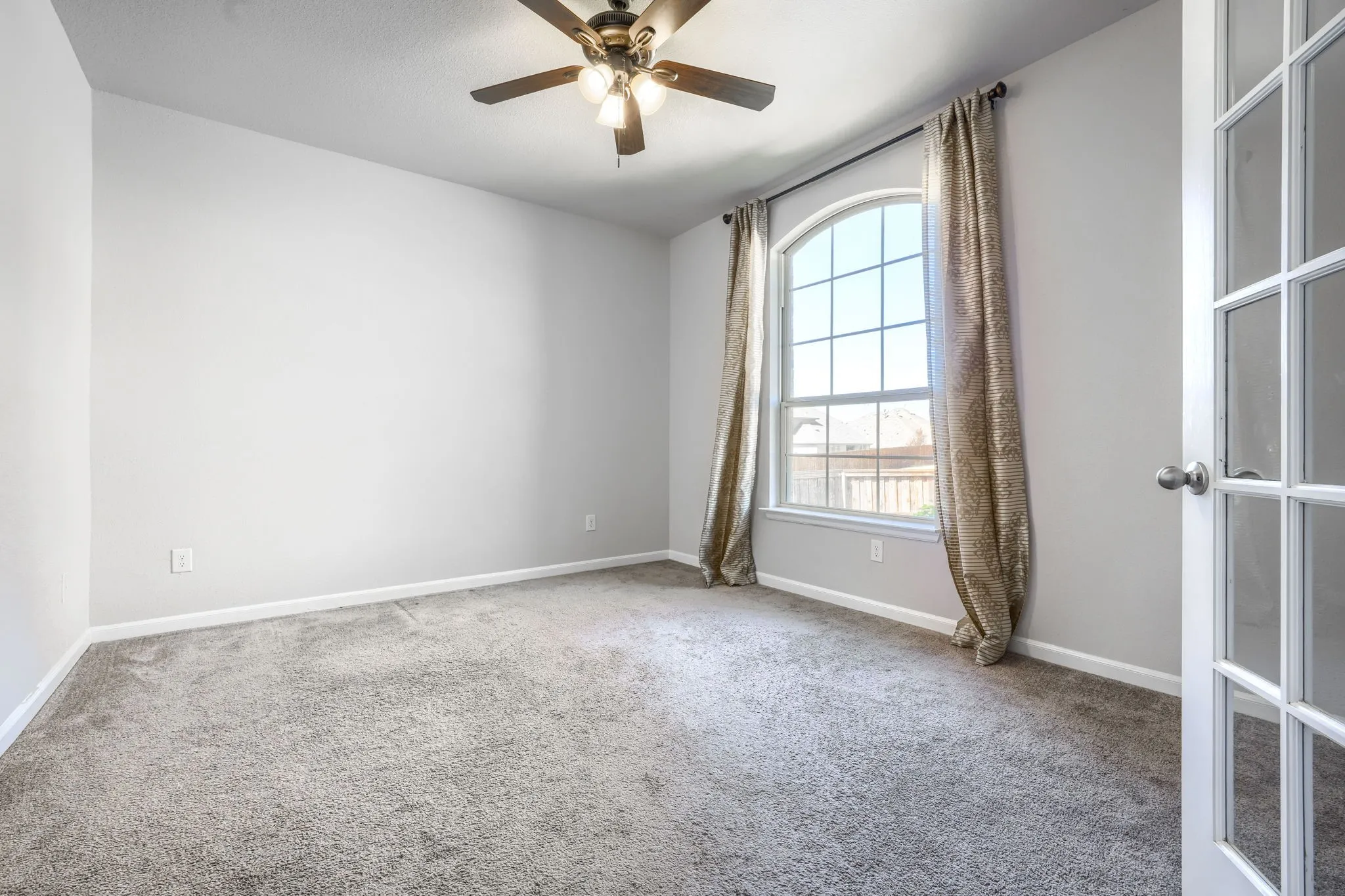Single Family Residence For Sale in Collin County , 1800 Cedar Orchid Way, Wylie, Texas 75098, 4 Bedroom, 4 Bathroom, 2 Garage spaces, 3,342 Sqft, built in 2020, mls#21394656, Real Estate Agent in Wylie, Homes For Sale in Collin county, Homes For Sale in Wylie, Realtor in Wylie Texas, Real Estate Brokerage Independent Realty Texas, Luminita Cordes Realtor