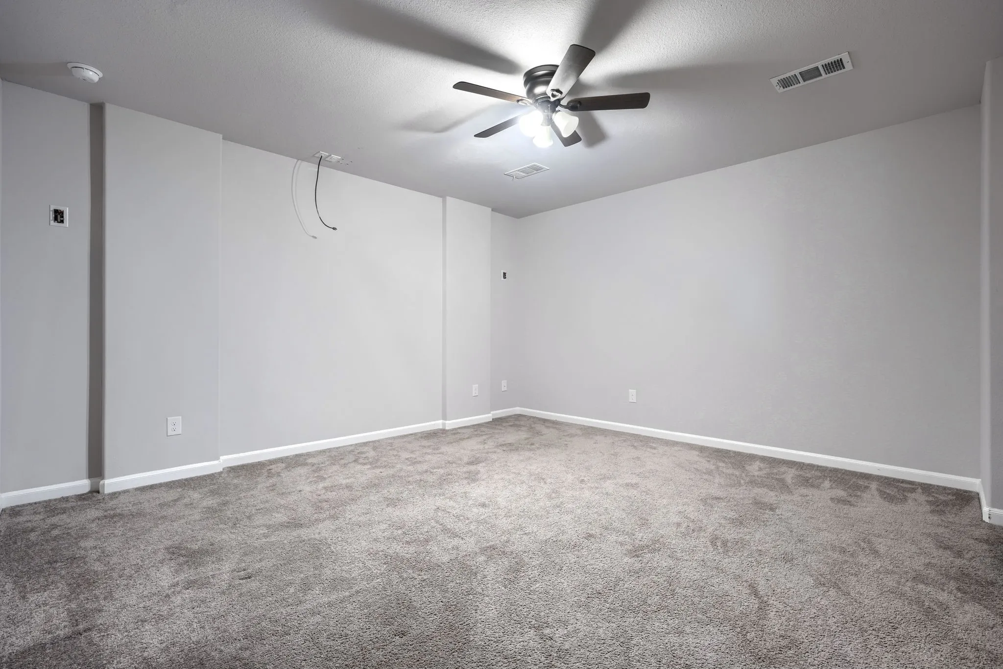 Single Family Residence For Sale in Collin County , 1800 Cedar Orchid Way, Wylie, Texas 75098, 4 Bedroom, 4 Bathroom, 2 Garage spaces, 3,342 Sqft, built in 2020, mls#21394656, Real Estate Agent in Wylie, Homes For Sale in Collin county, Homes For Sale in Wylie, Realtor in Wylie Texas, Real Estate Brokerage Independent Realty Texas, Luminita Cordes Realtor