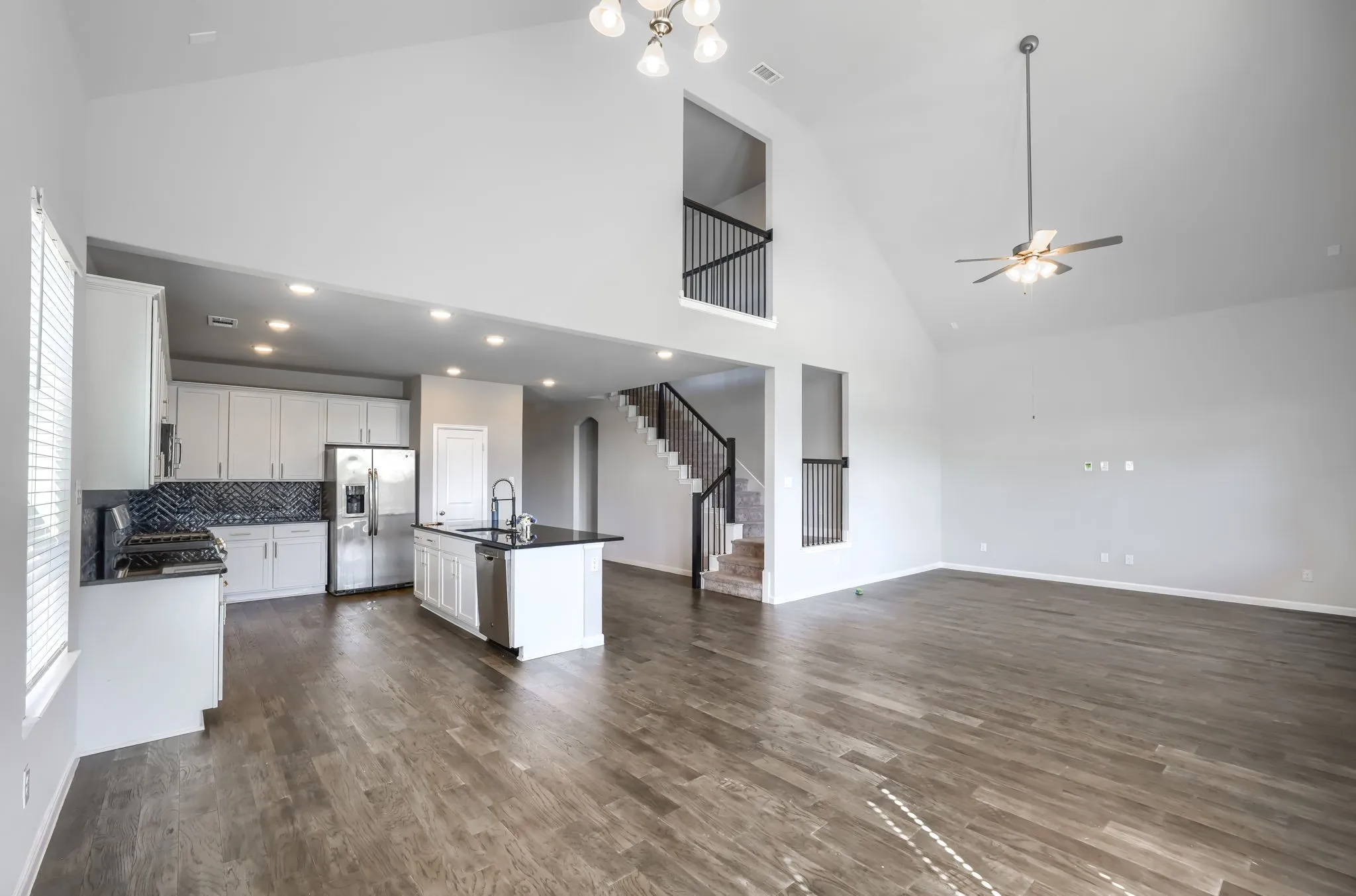 Single Family Residence For Sale in Collin County , 1800 Cedar Orchid Way, Wylie, Texas 75098, 4 Bedroom, 4 Bathroom, 2 Garage spaces, 3,342 Sqft, built in 2020, mls#21394656, Real Estate Agent in Wylie, Homes For Sale in Collin county, Homes For Sale in Wylie, Realtor in Wylie Texas, Real Estate Brokerage Independent Realty Texas, Luminita Cordes Realtor