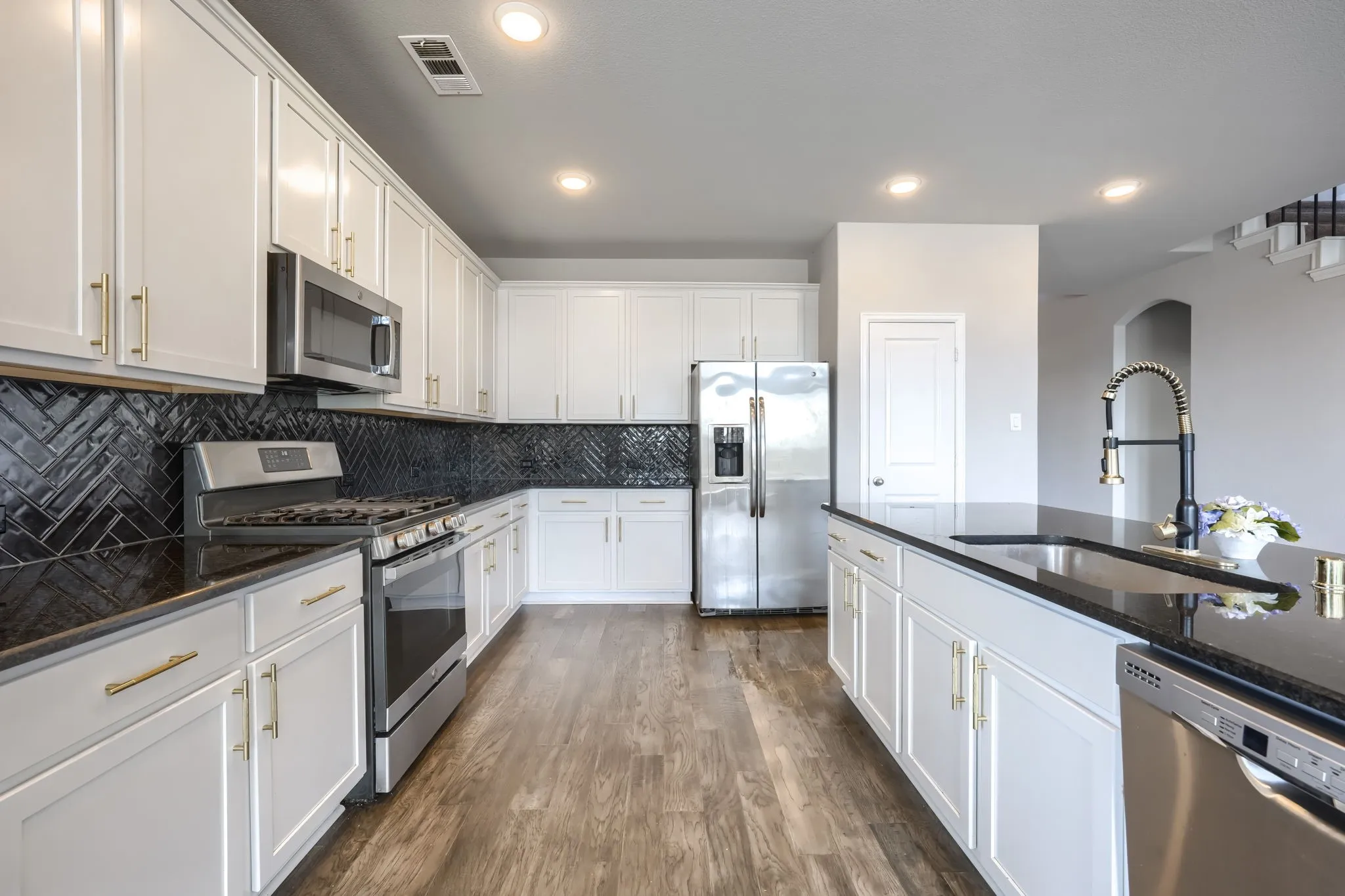 Single Family Residence For Sale in Collin County , 1800 Cedar Orchid Way, Wylie, Texas 75098, 4 Bedroom, 4 Bathroom, 2 Garage spaces, 3,342 Sqft, built in 2020, mls#21394656, Real Estate Agent in Wylie, Homes For Sale in Collin county, Homes For Sale in Wylie, Realtor in Wylie Texas, Real Estate Brokerage Independent Realty Texas, Luminita Cordes Realtor