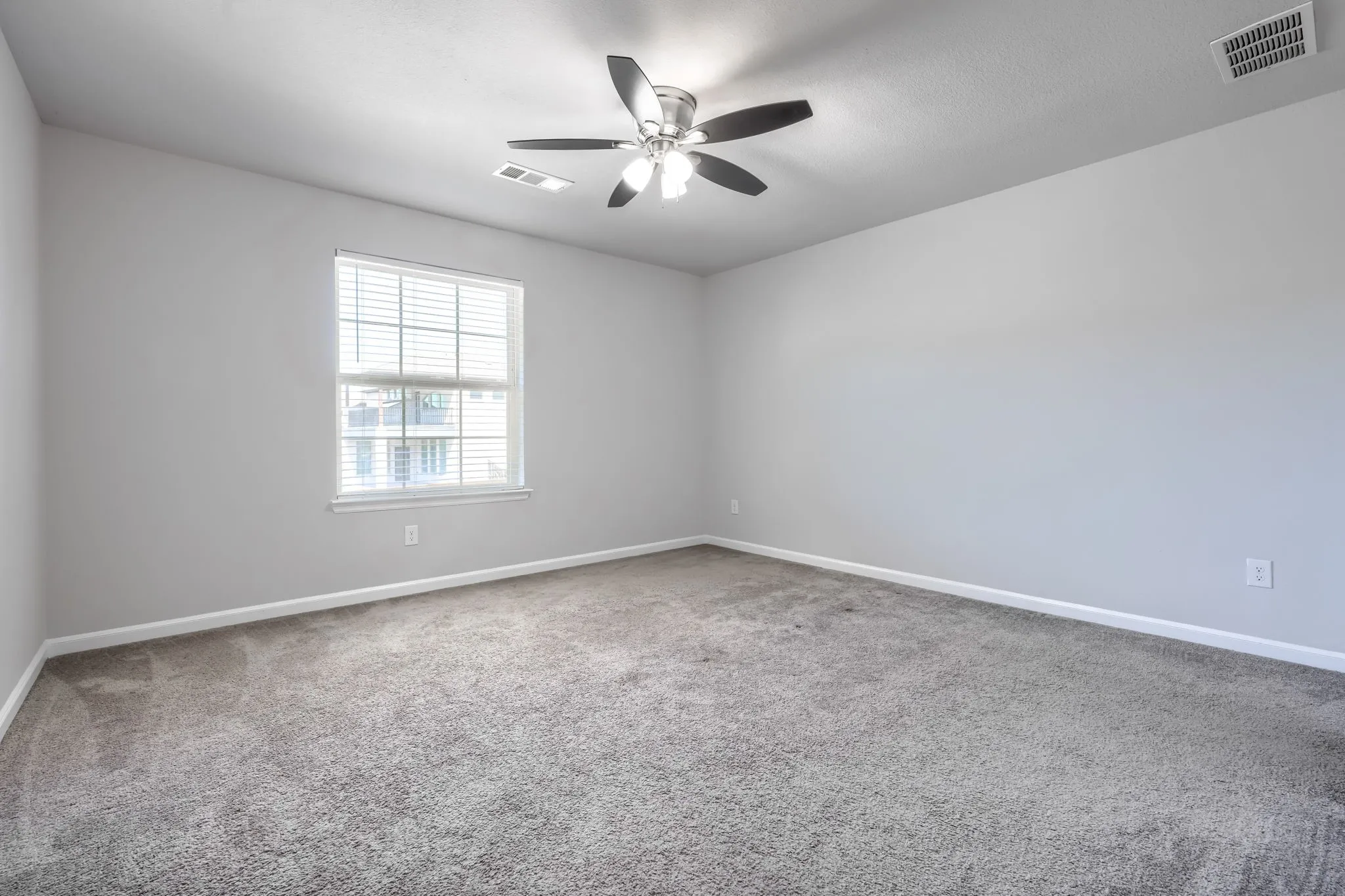 Single Family Residence For Sale in Collin County , 1800 Cedar Orchid Way, Wylie, Texas 75098, 4 Bedroom, 4 Bathroom, 2 Garage spaces, 3,342 Sqft, built in 2020, mls#21394656, Real Estate Agent in Wylie, Homes For Sale in Collin county, Homes For Sale in Wylie, Realtor in Wylie Texas, Real Estate Brokerage Independent Realty Texas, Luminita Cordes Realtor