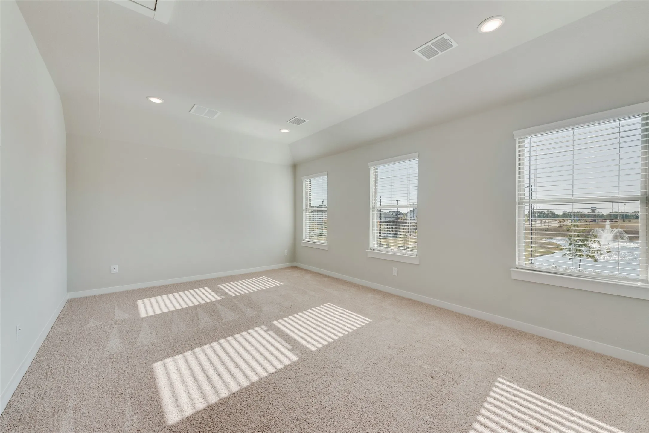 Single Family Residence For Rent in Rockwall County , 2637 Sonnier Circle, Royse City, Texas 75189, 4 Bedroom, 4 Bathroom, 2 Garage spaces, 2,366 Sqft, built in 2024, mls#21391728, Real Estate Agent in Royse City, Homes For Rent in Rockwall county, Homes For Rent in Royse City, Realtor in Royse City Texas, Real Estate Brokerage Independent Realty Texas, Luminita Cordes Realtor