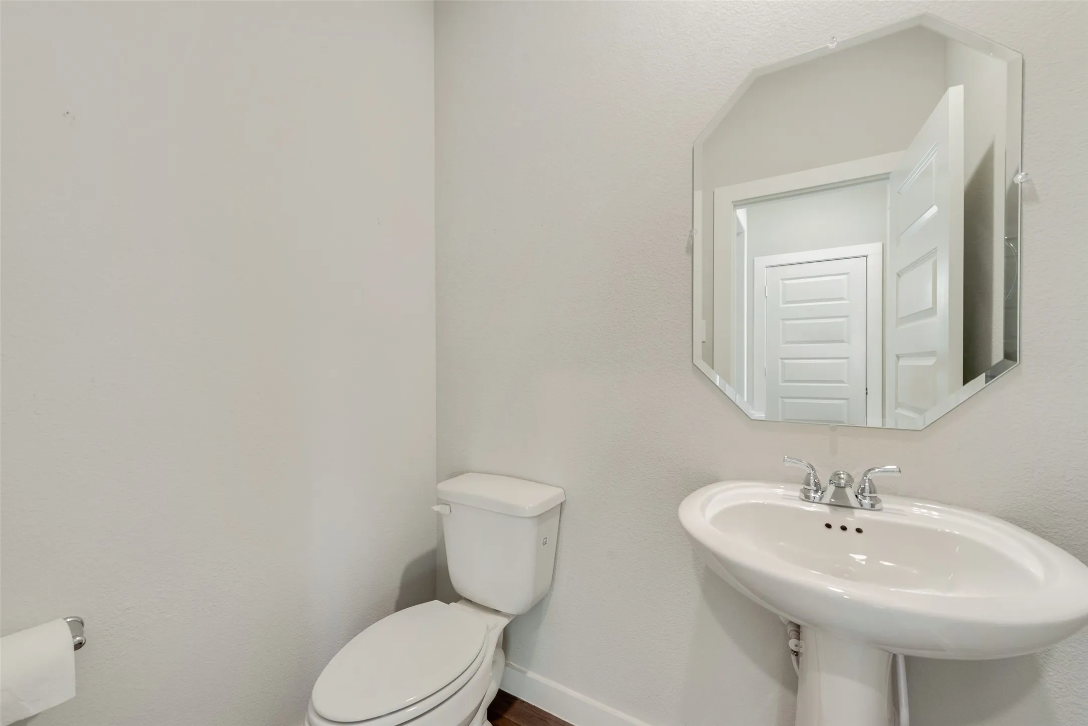 Single Family Residence For Rent in Rockwall County , 2637 Sonnier Circle, Royse City, Texas 75189, 4 Bedroom, 4 Bathroom, 2 Garage spaces, 2,366 Sqft, built in 2024, mls#21391728, Real Estate Agent in Royse City, Homes For Rent in Rockwall county, Homes For Rent in Royse City, Realtor in Royse City Texas, Real Estate Brokerage Independent Realty Texas, Luminita Cordes Realtor