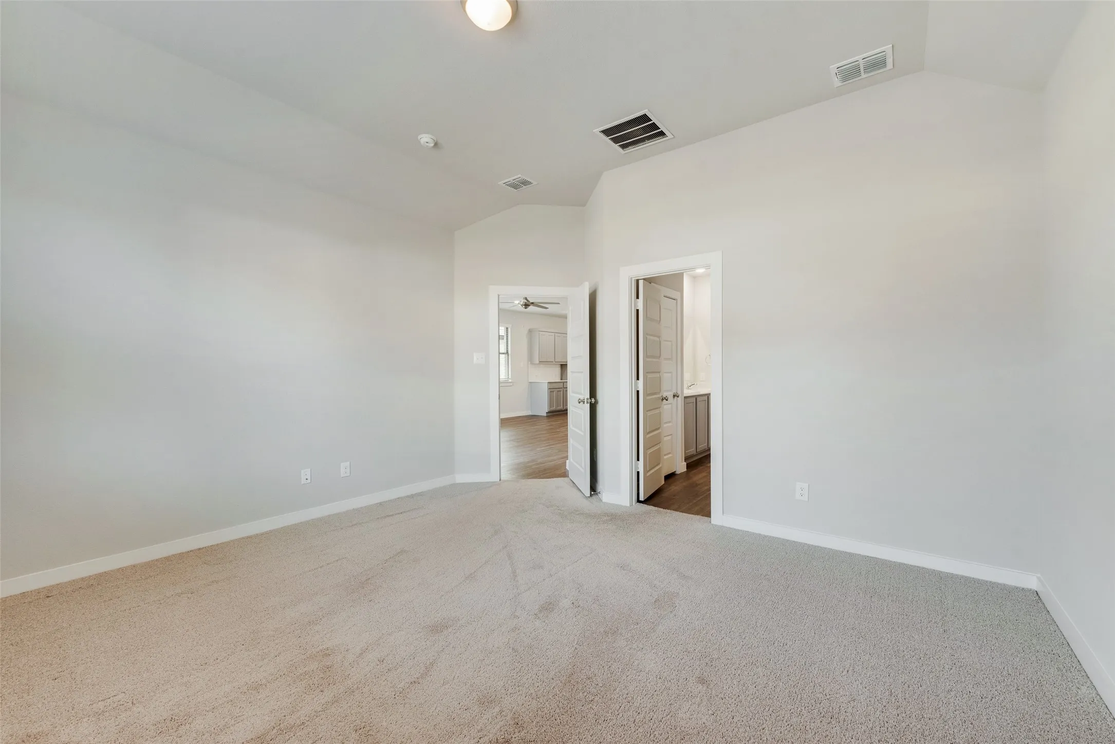 Single Family Residence For Rent in Rockwall County , 2637 Sonnier Circle, Royse City, Texas 75189, 4 Bedroom, 4 Bathroom, 2 Garage spaces, 2,366 Sqft, built in 2024, mls#21391728, Real Estate Agent in Royse City, Homes For Rent in Rockwall county, Homes For Rent in Royse City, Realtor in Royse City Texas, Real Estate Brokerage Independent Realty Texas, Luminita Cordes Realtor