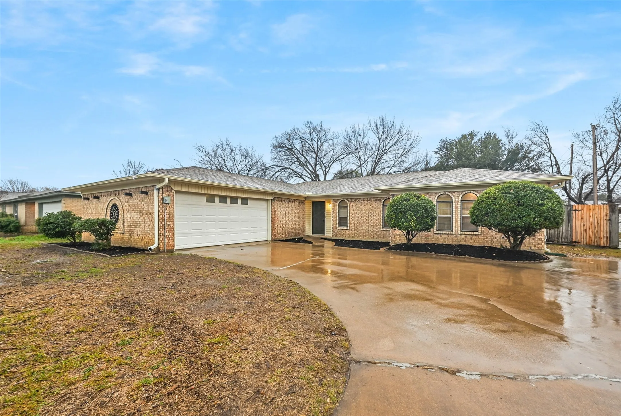 Single Family Residence For Rent in Tarrant County , 8708 Main Street, North Richland Hills, Texas 76182, 4 Bedroom, 2 Bathroom, 2 Garage spaces, 1,708 Sqft, built in 1974, mls#21394802, Real Estate Agent in North Richland Hills, Homes For Rent in Tarrant county, Homes For Rent in North Richland Hills, Realtor in North Richland Hills Texas, Real Estate Brokerage Independent Realty Texas, Luminita Cordes Realtor