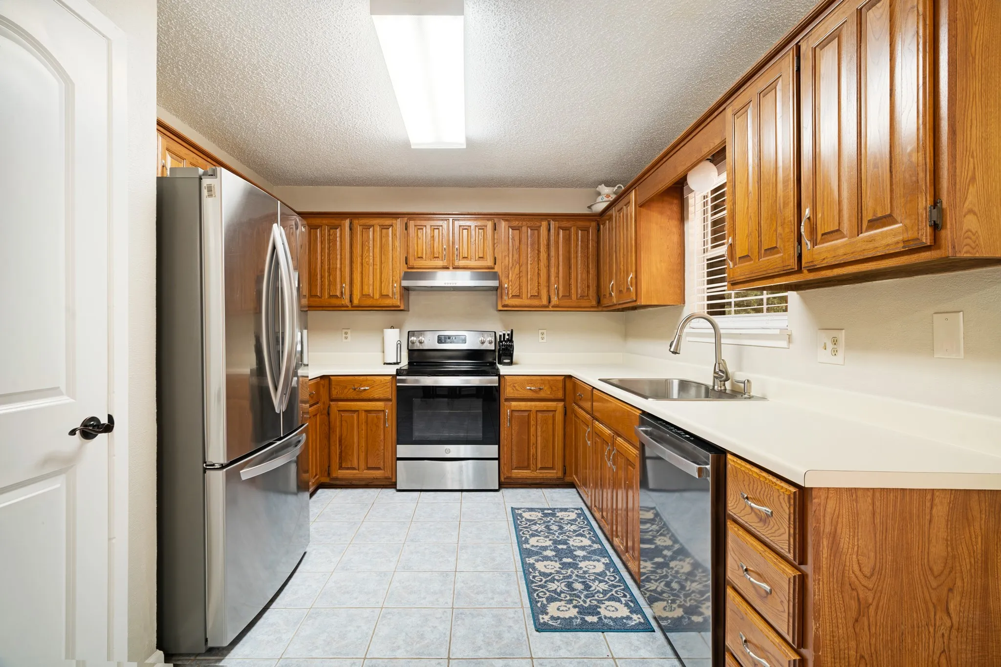 Single Family Residence For Sale in Lamar County , 539 County Road 34775, Paris, Texas 75460, 3 Bedroom, 2 Bathroom, 2 Garage spaces, 1,682 Sqft, built in 1988, mls#21394749, Real Estate Agent in Paris, Homes For Sale in Lamar county, Homes For Sale in Paris, Realtor in Paris Texas, Real Estate Brokerage Independent Realty Texas, Luminita Cordes Realtor