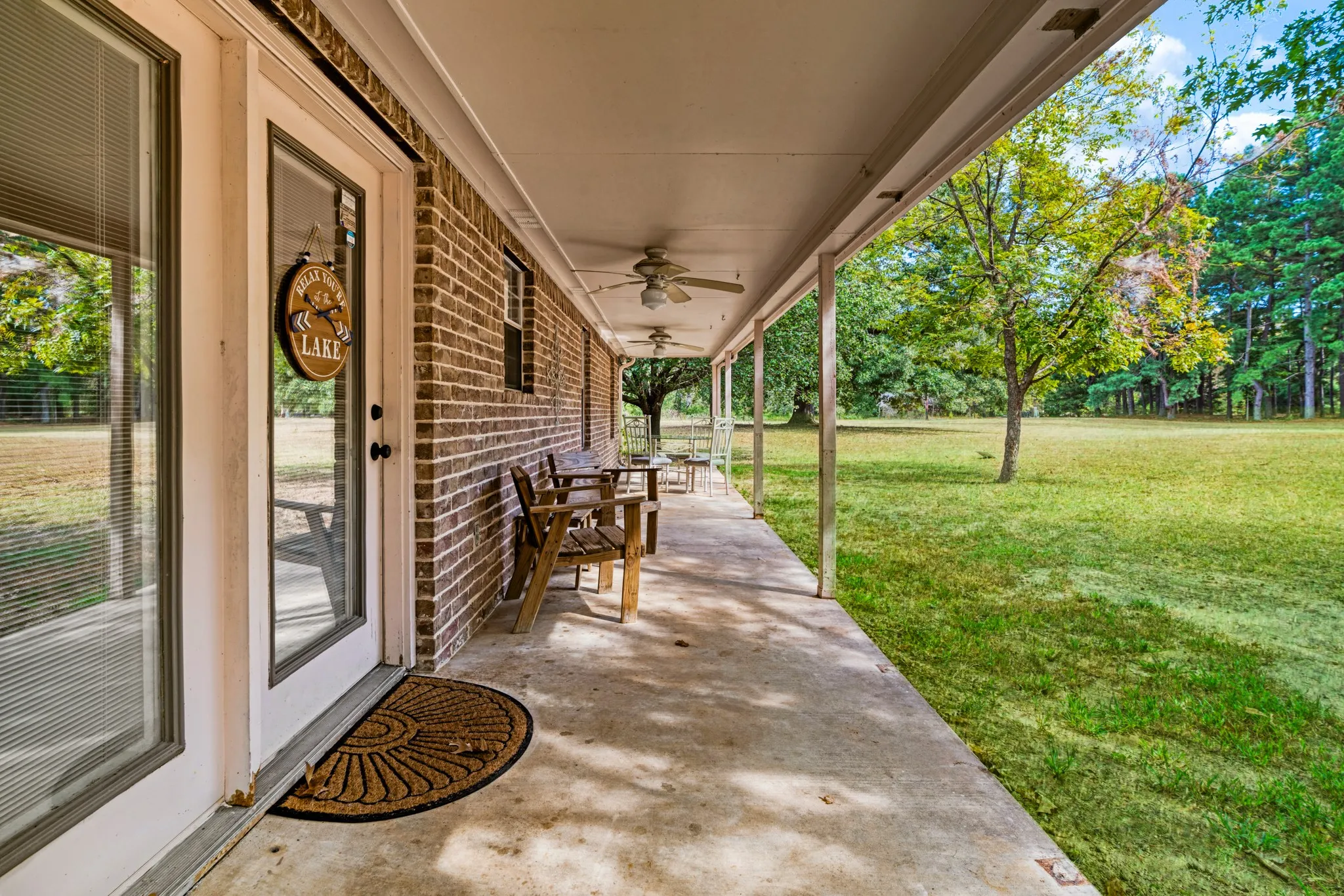 Single Family Residence For Sale in Lamar County , 539 County Road 34775, Paris, Texas 75460, 3 Bedroom, 2 Bathroom, 2 Garage spaces, 1,682 Sqft, built in 1988, mls#21394749, Real Estate Agent in Paris, Homes For Sale in Lamar county, Homes For Sale in Paris, Realtor in Paris Texas, Real Estate Brokerage Independent Realty Texas, Luminita Cordes Realtor