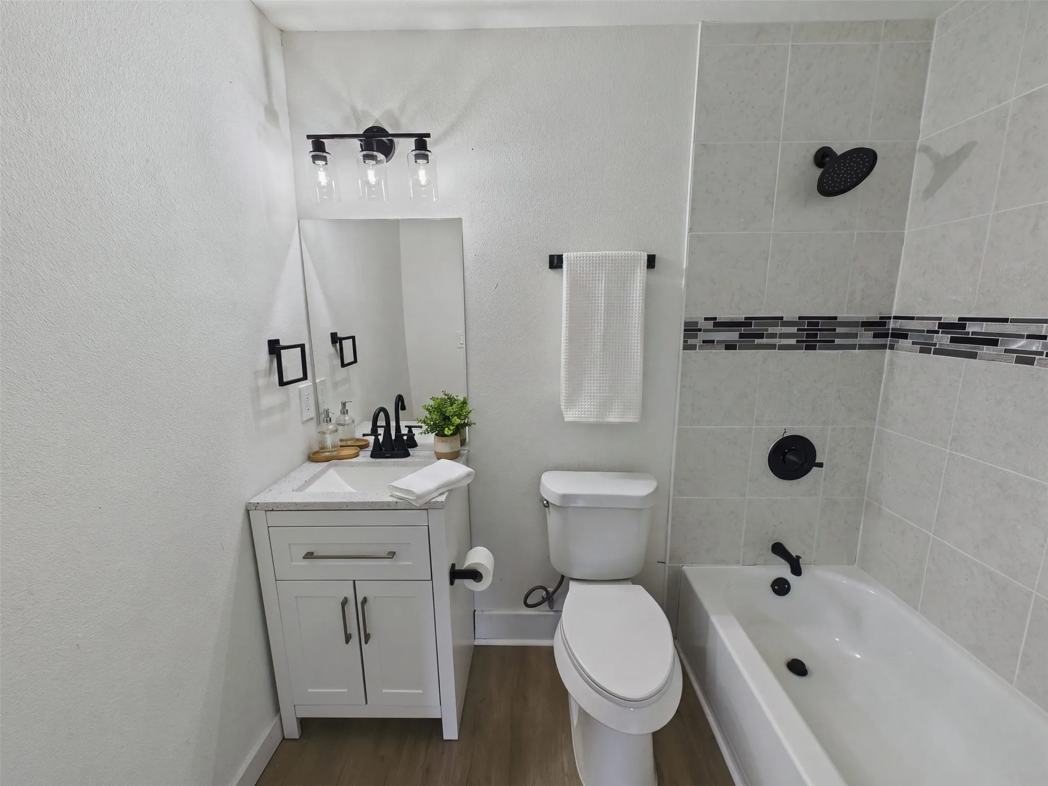 Single Family Residence For Rent in Dallas County , 6405 Seco Boulevard, Dallas, Texas 75217, 4 Bedroom, 3 Bathroom, Garage spaces, 1,713 Sqft, built in 1958, mls#21392670, Real Estate Agent in Dallas, Homes For Rent in Dallas county, Homes For Rent in Dallas, Realtor in Dallas Texas, Real Estate Brokerage Independent Realty Texas, Luminita Cordes Realtor
