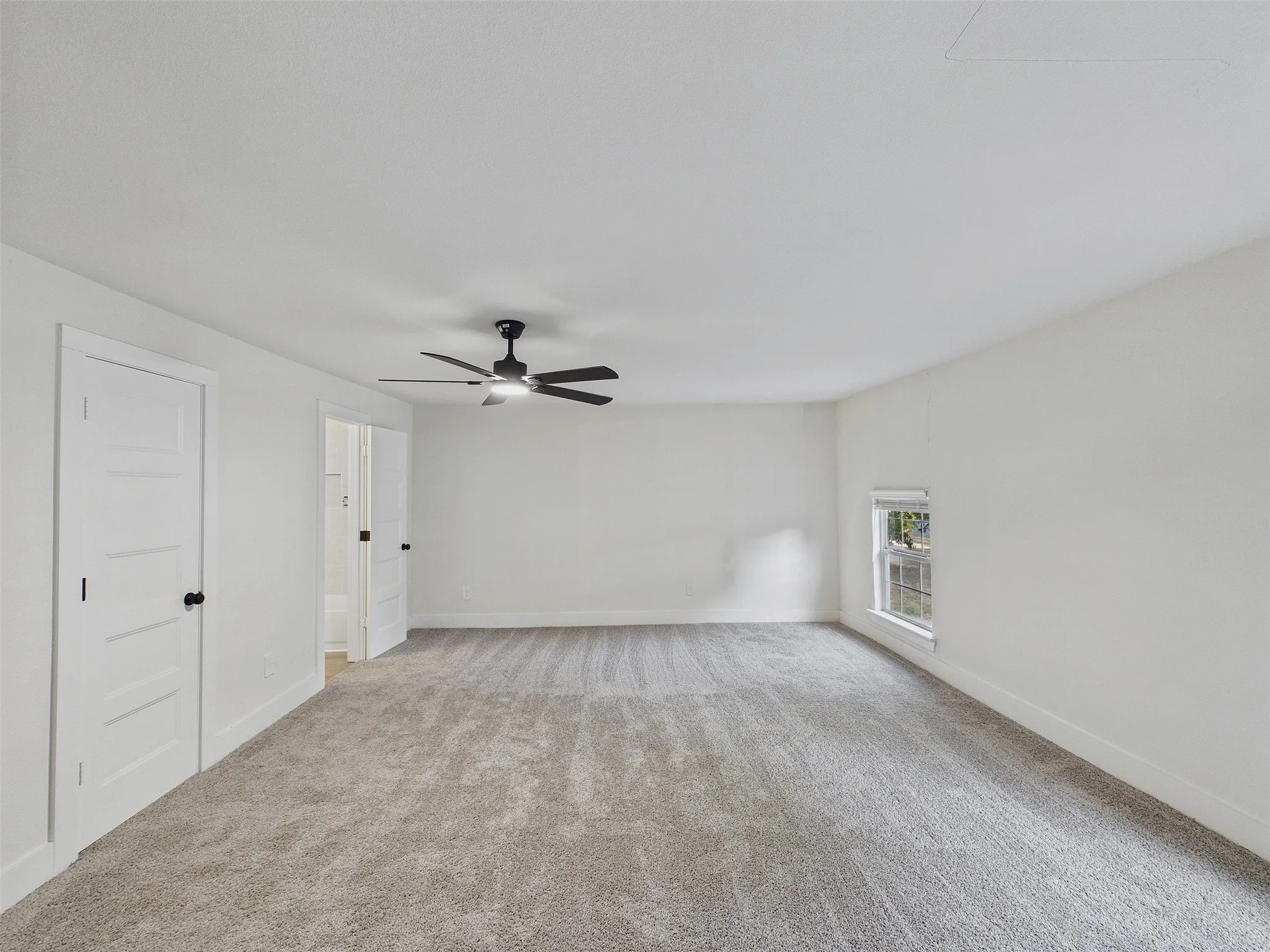 Single Family Residence For Rent in Dallas County , 6405 Seco Boulevard, Dallas, Texas 75217, 4 Bedroom, 3 Bathroom, Garage spaces, 1,713 Sqft, built in 1958, mls#21392670, Real Estate Agent in Dallas, Homes For Rent in Dallas county, Homes For Rent in Dallas, Realtor in Dallas Texas, Real Estate Brokerage Independent Realty Texas, Luminita Cordes Realtor
