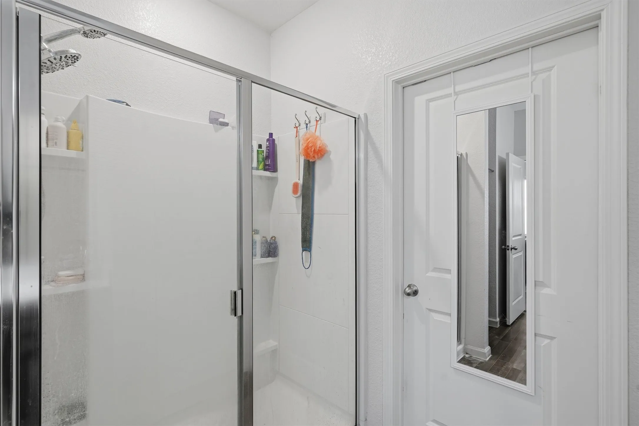 Single Family Residence For Rent in Tarrant County , 540 S Heights Drive, Crowley, Texas 76036, 3 Bedroom, 2 Bathroom, 2 Garage spaces, 2,004 Sqft, built in 2019, mls#21394813, Real Estate Agent in Crowley, Homes For Rent in Tarrant county, Homes For Rent in Crowley, Realtor in Crowley Texas, Real Estate Brokerage Independent Realty Texas, Luminita Cordes Realtor
