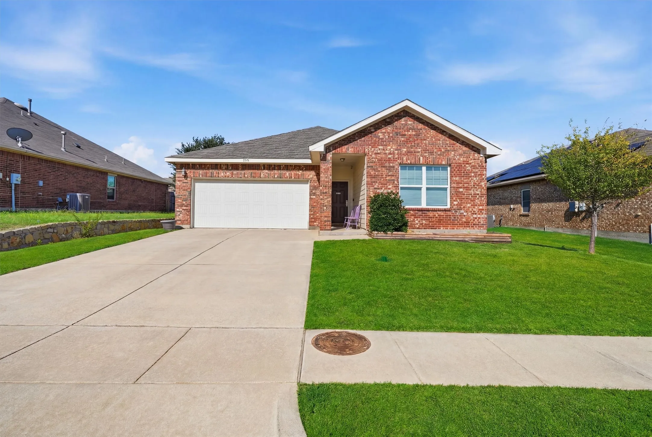 Single Family Residence For Rent in Tarrant County , 540 S Heights Drive, Crowley, Texas 76036, 3 Bedroom, 2 Bathroom, 2 Garage spaces, 2,004 Sqft, built in 2019, mls#21394813, Real Estate Agent in Crowley, Homes For Rent in Tarrant county, Homes For Rent in Crowley, Realtor in Crowley Texas, Real Estate Brokerage Independent Realty Texas, Luminita Cordes Realtor