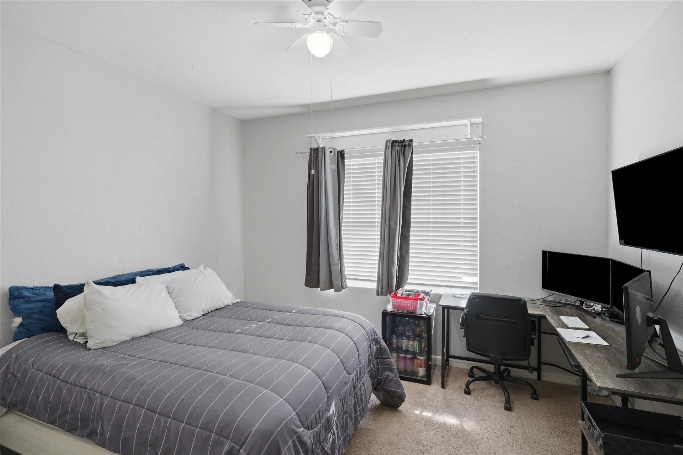 Single Family Residence For Rent in Tarrant County , 540 S Heights Drive, Crowley, Texas 76036, 3 Bedroom, 2 Bathroom, 2 Garage spaces, 2,004 Sqft, built in 2019, mls#21394813, Real Estate Agent in Crowley, Homes For Rent in Tarrant county, Homes For Rent in Crowley, Realtor in Crowley Texas, Real Estate Brokerage Independent Realty Texas, Luminita Cordes Realtor