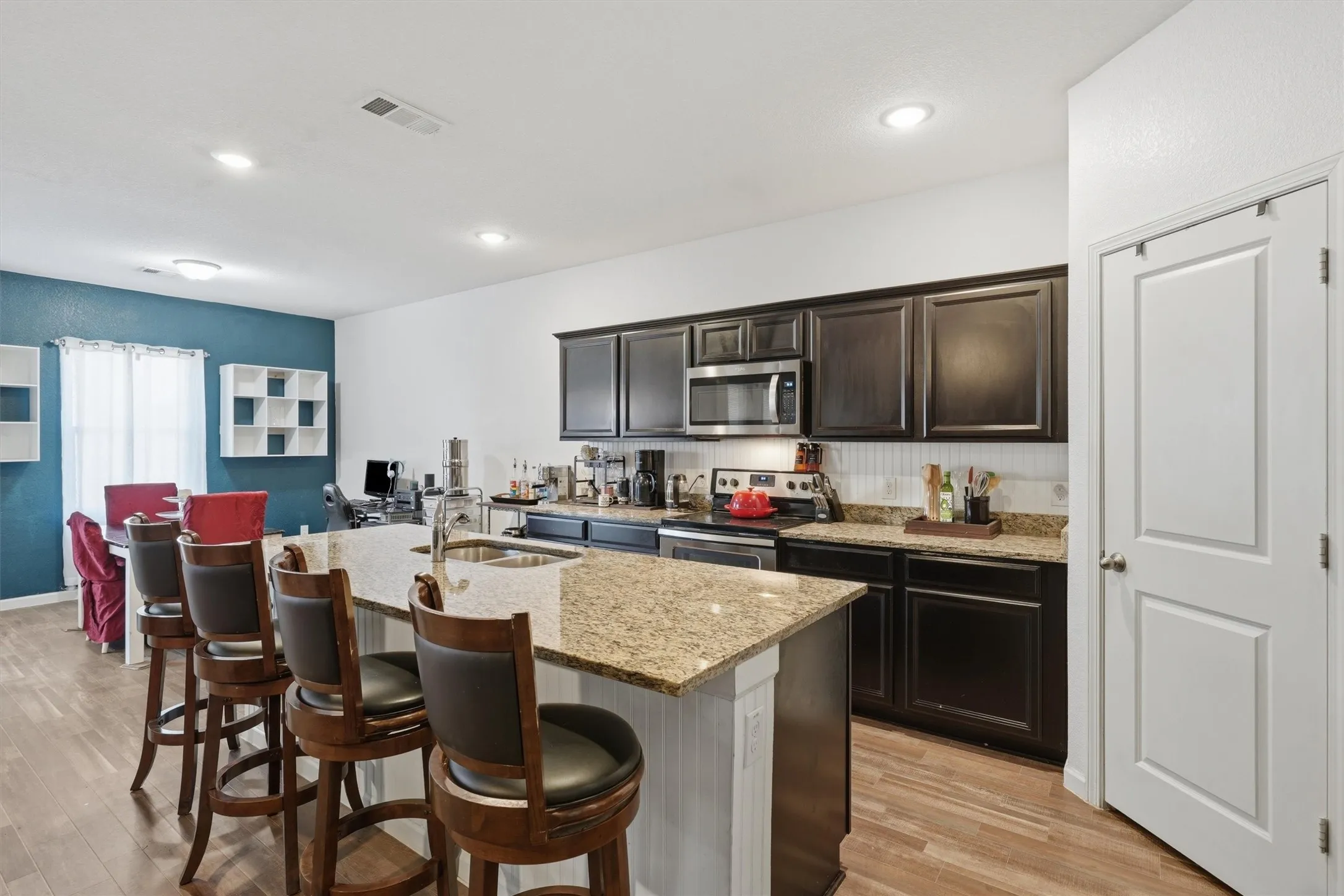 Single Family Residence For Rent in Tarrant County , 540 S Heights Drive, Crowley, Texas 76036, 3 Bedroom, 2 Bathroom, 2 Garage spaces, 2,004 Sqft, built in 2019, mls#21394813, Real Estate Agent in Crowley, Homes For Rent in Tarrant county, Homes For Rent in Crowley, Realtor in Crowley Texas, Real Estate Brokerage Independent Realty Texas, Luminita Cordes Realtor