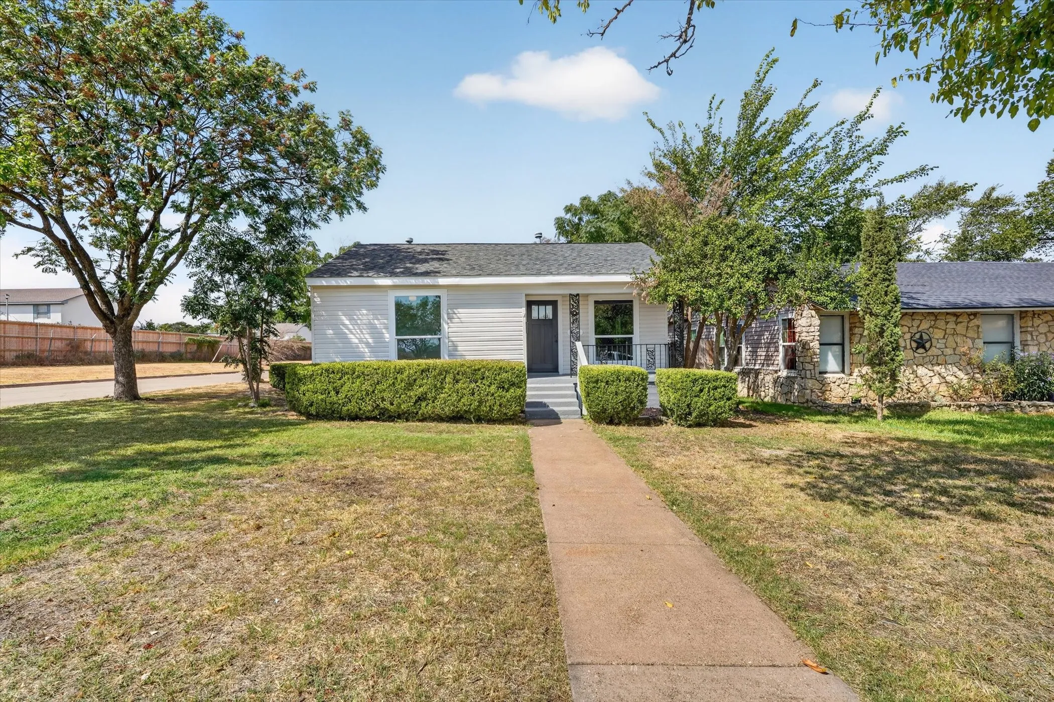 Single Family Residence For Sale
